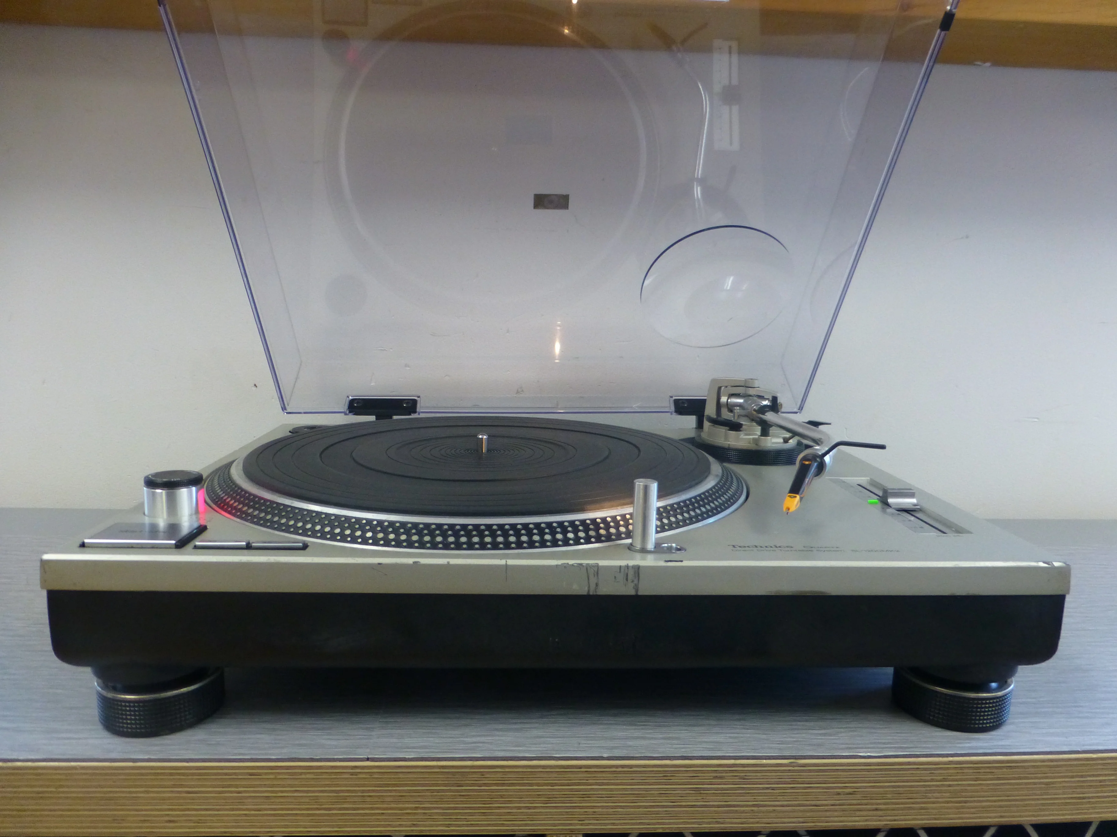 Technics SL-1200 MKII with Ortofon Concorde Cartridge - Image 10