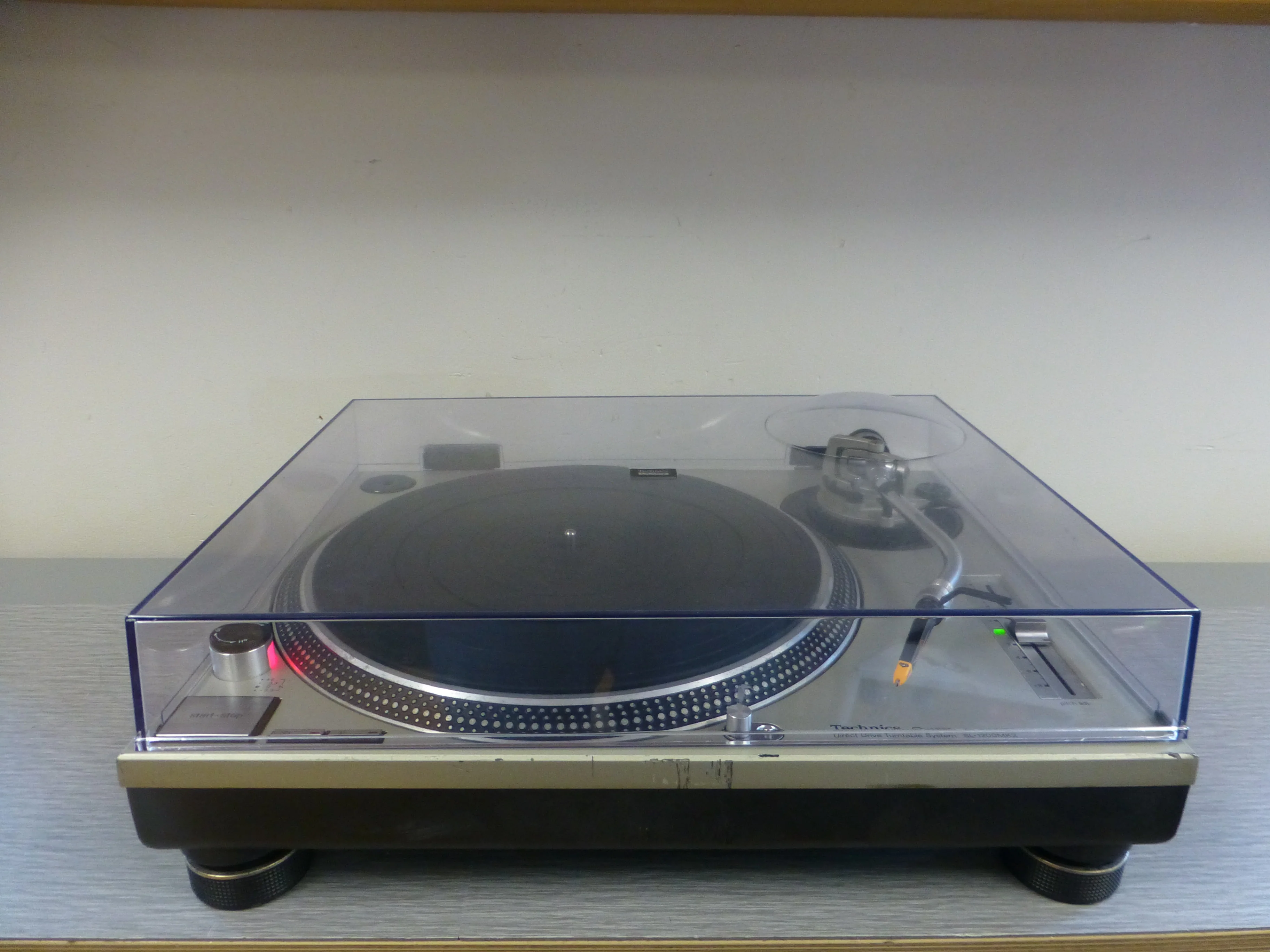 Technics SL-1200 MKII with Ortofon Concorde Cartridge - Image 2