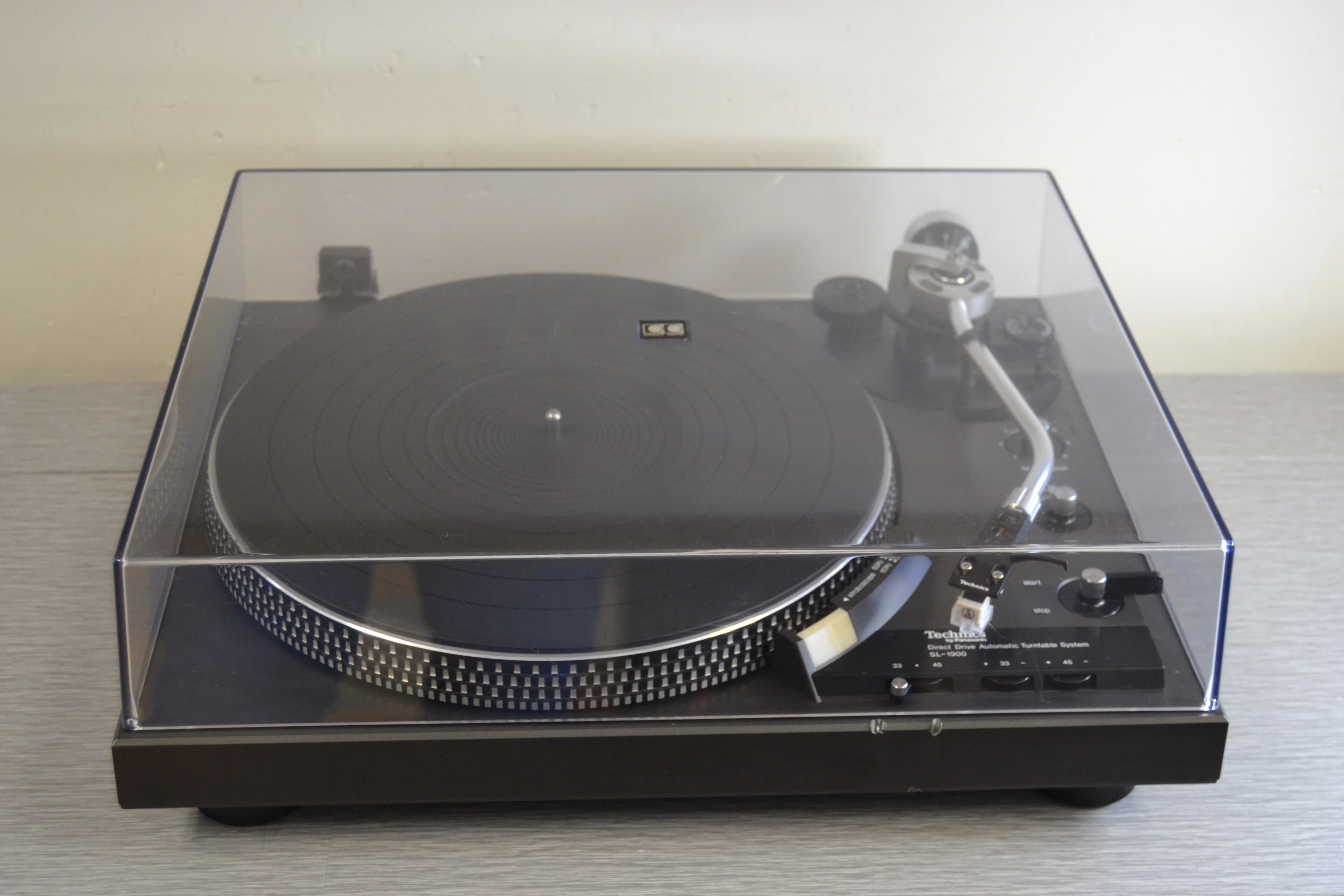 Technics SL-1900 Direct Drive Fully Automatic * NEW Audio Technica AT3600 Cartridge