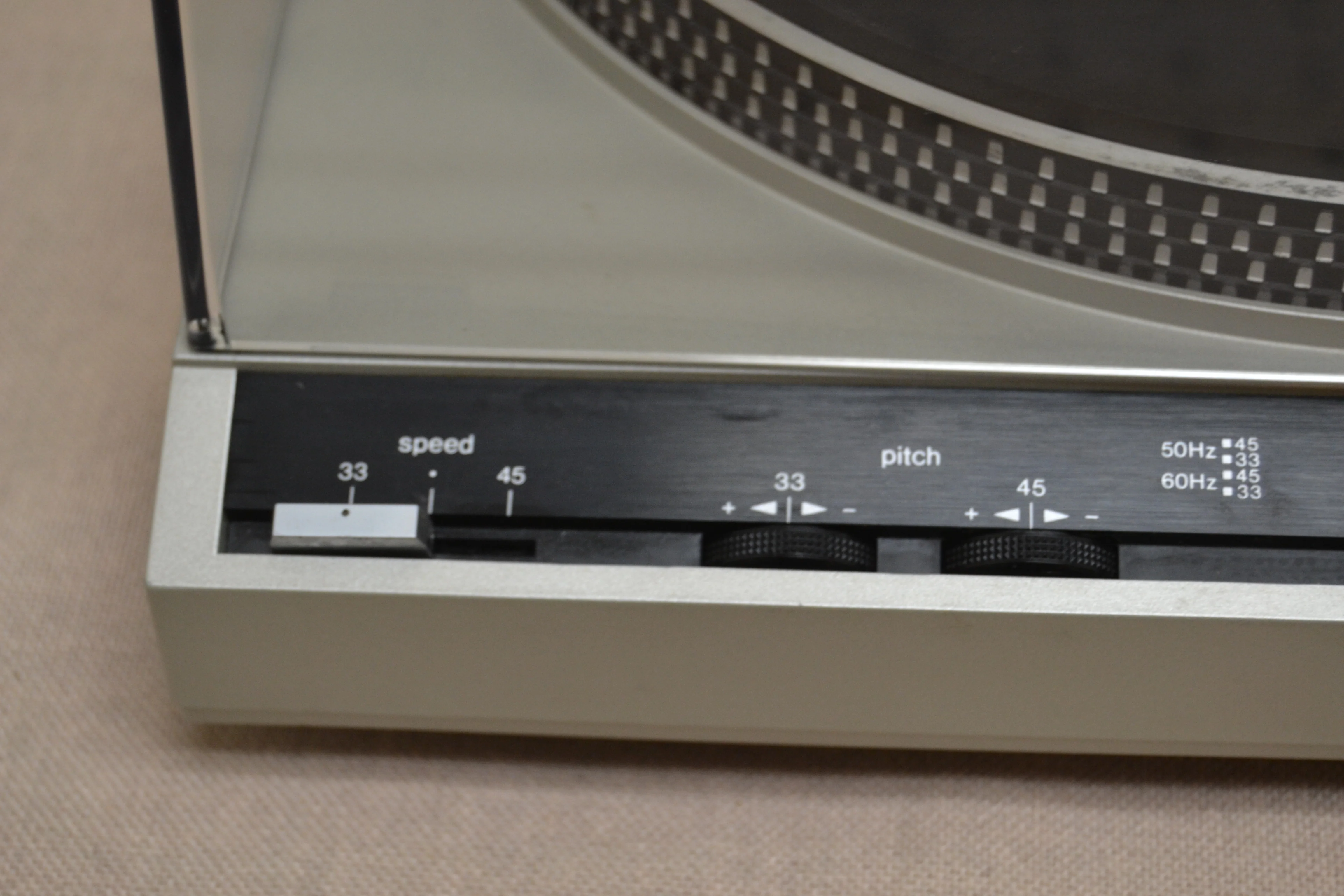 Technics SL-220 Belt Driven Turntable * NEW Audio Technica At3600 Cartridge * Box - Image 3