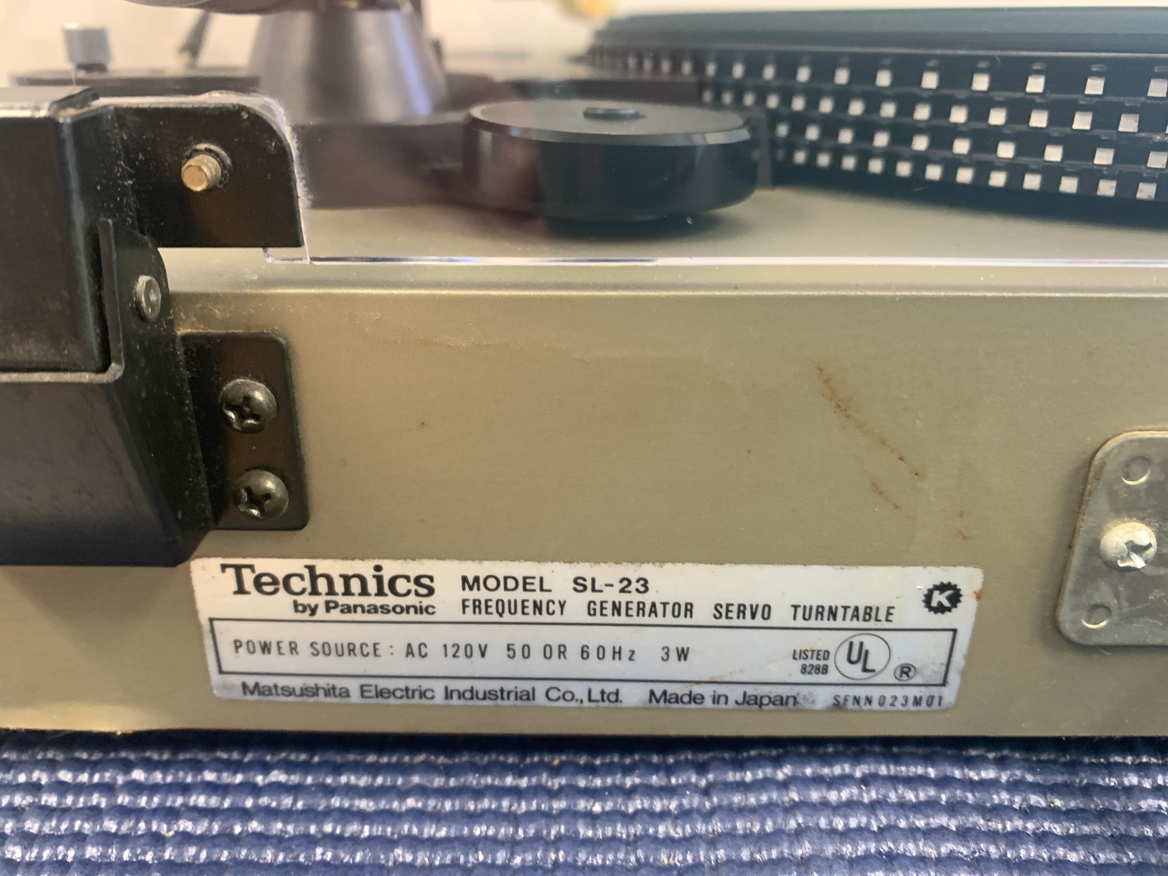 Technics SL-23 Belt Drive Turntable - Image 15