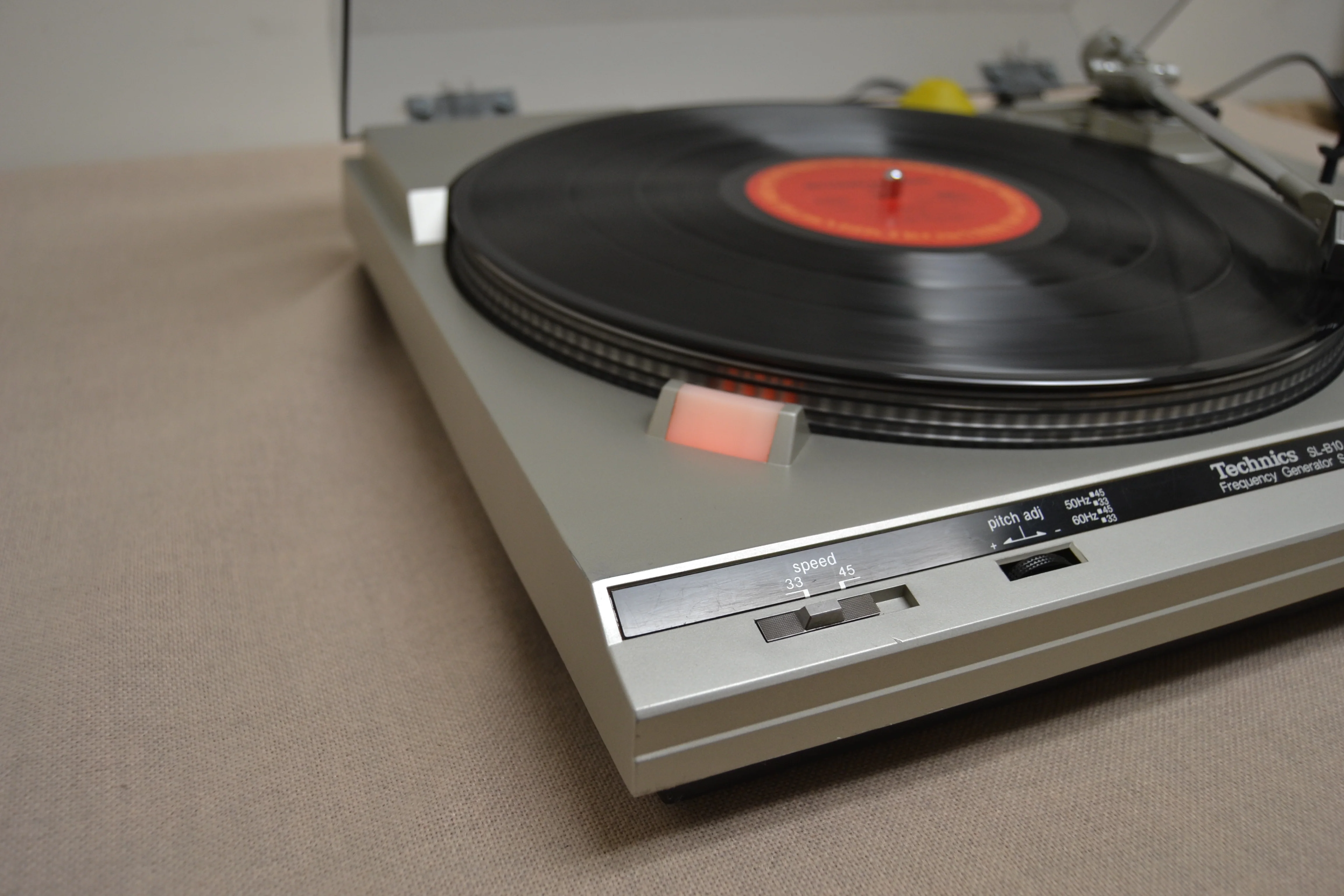 Technics SL-B10 Belt Drive Turntable - Image 8