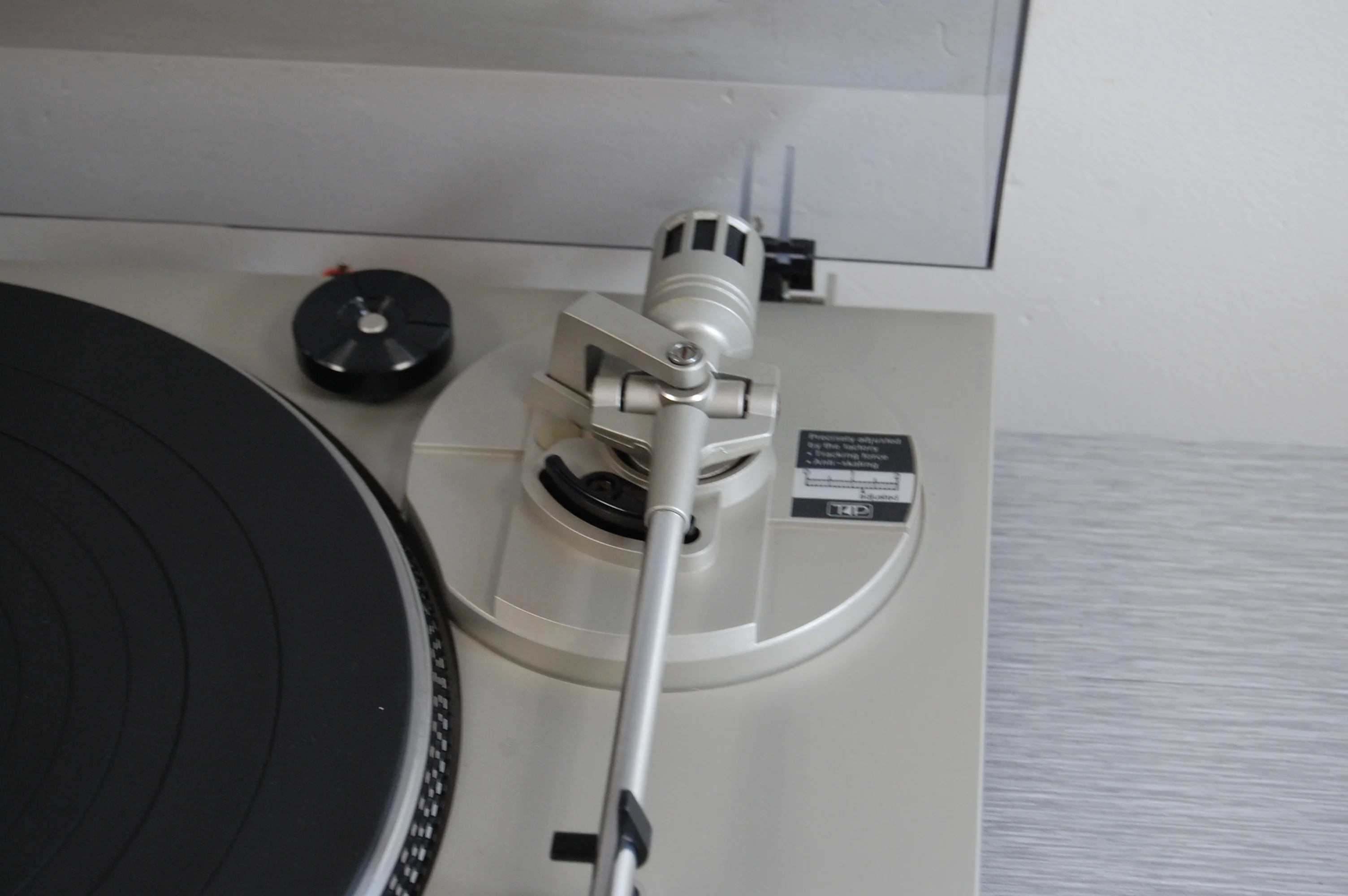 Technics SL-B200 Belt Drive Turntable Semi-Automatic - Image 6