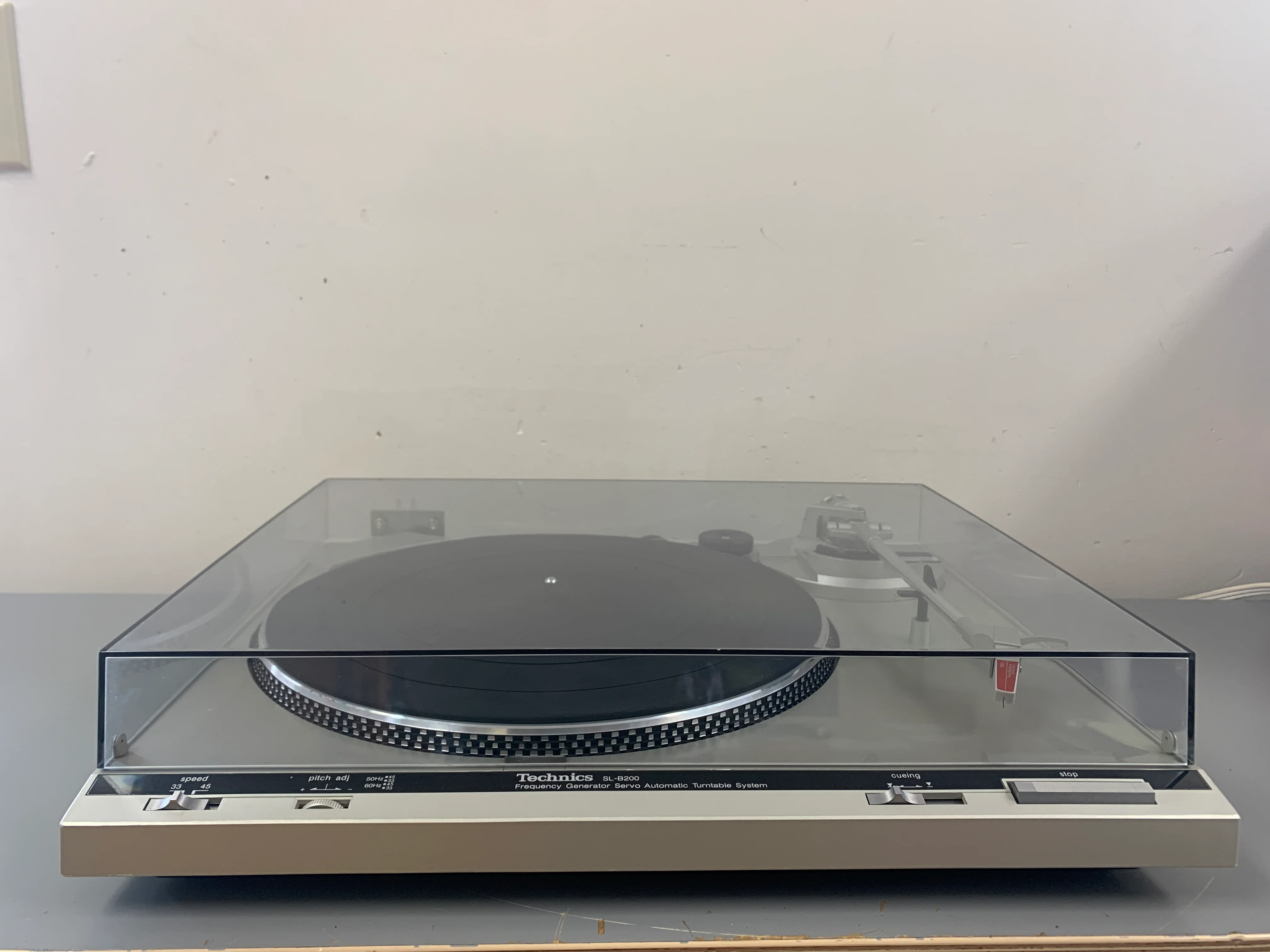 Technics SL-B200 Turntable