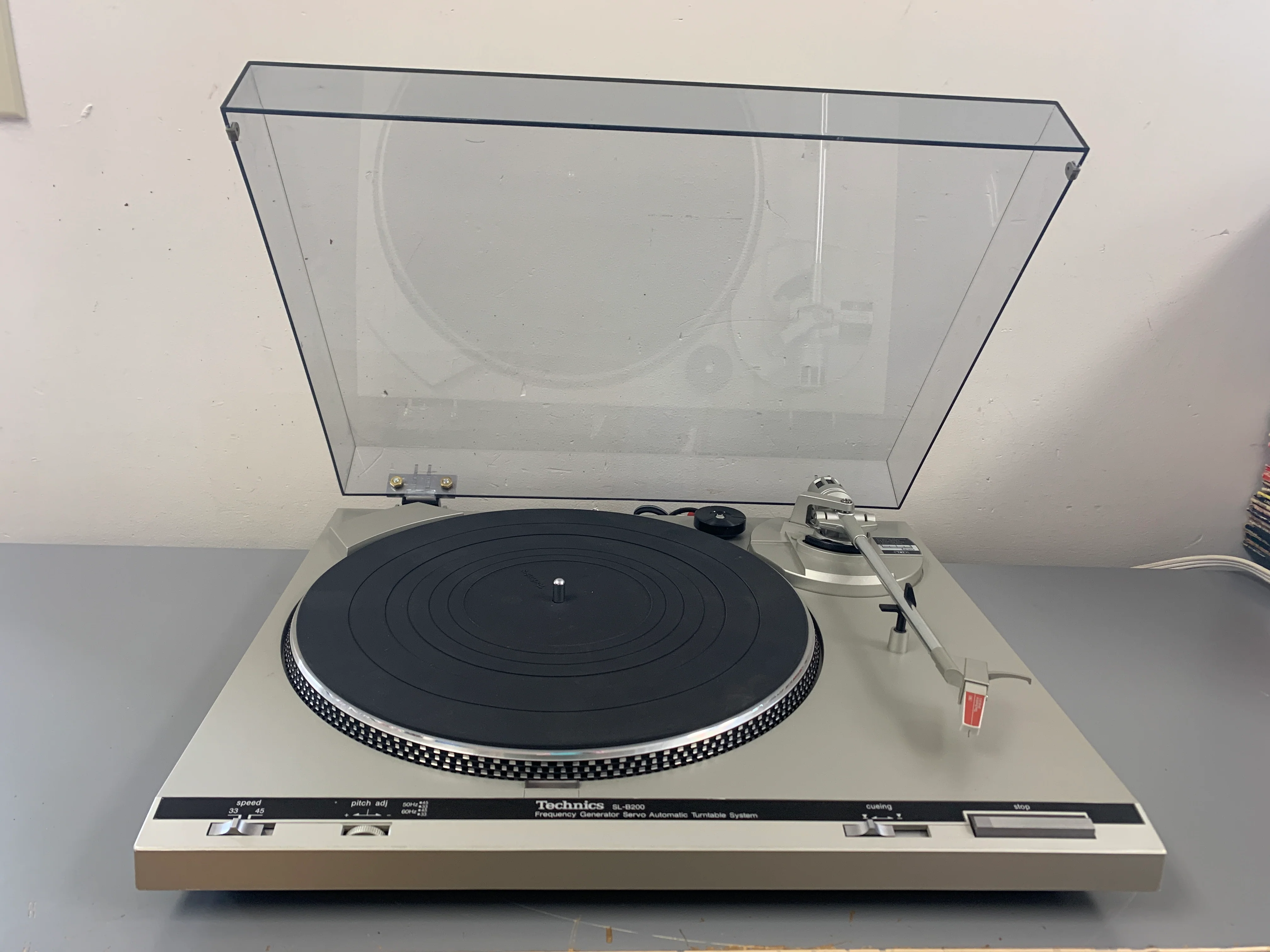 Technics SL-B200 Turntable - Image 2