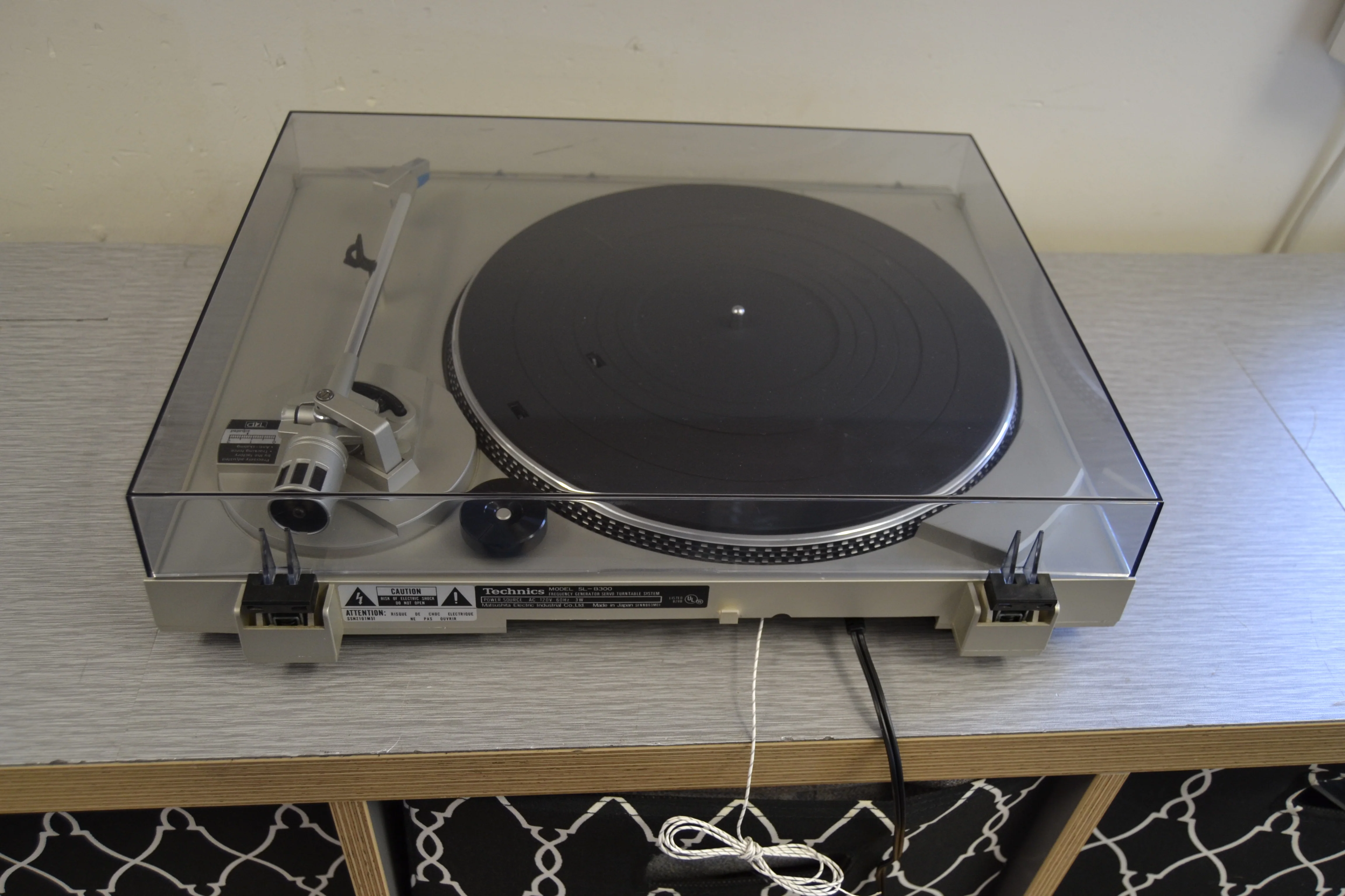 Technics SL-B300 Turntable - Image 10