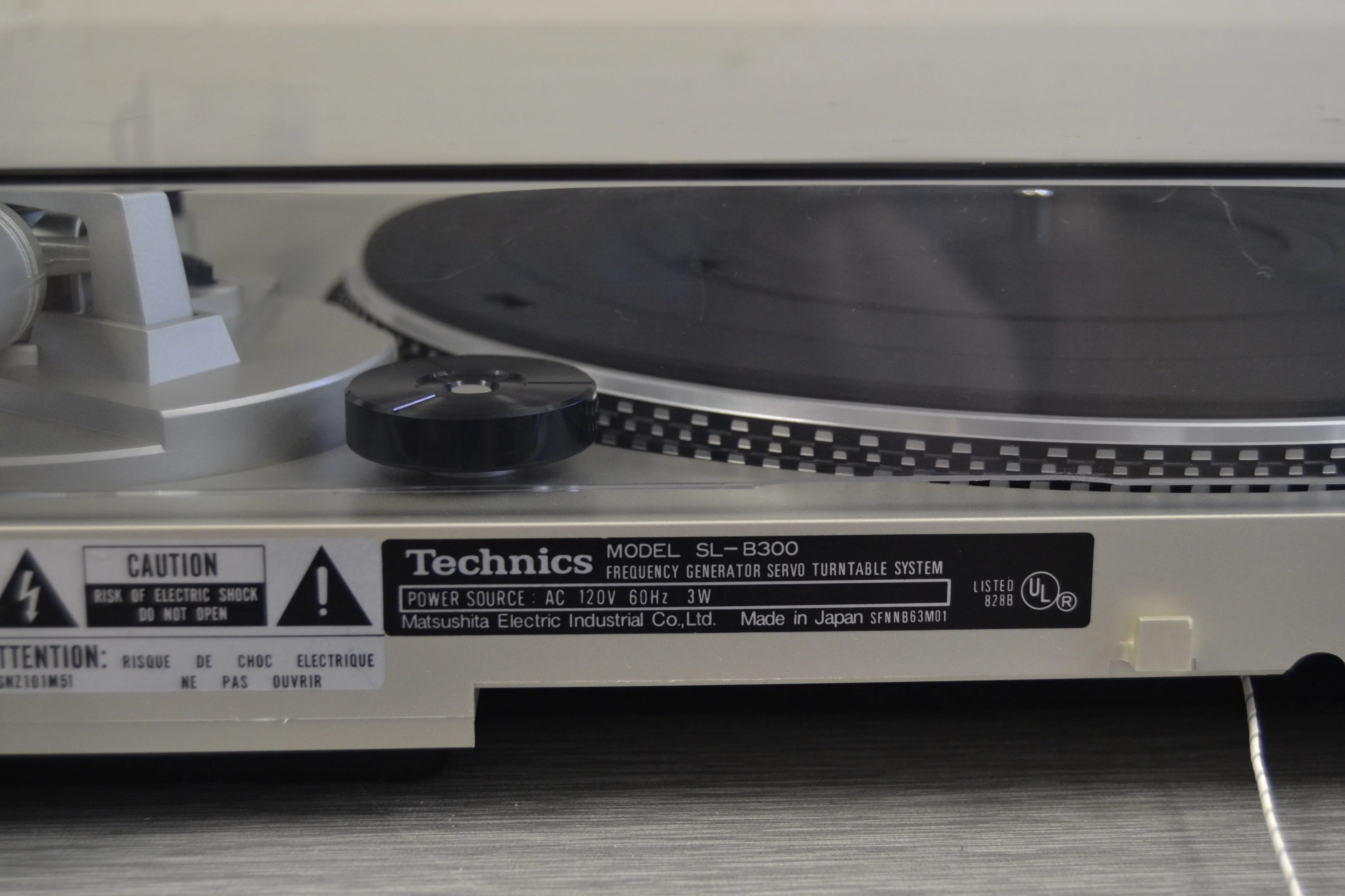 Technics SL-B300 Turntable - Image 11