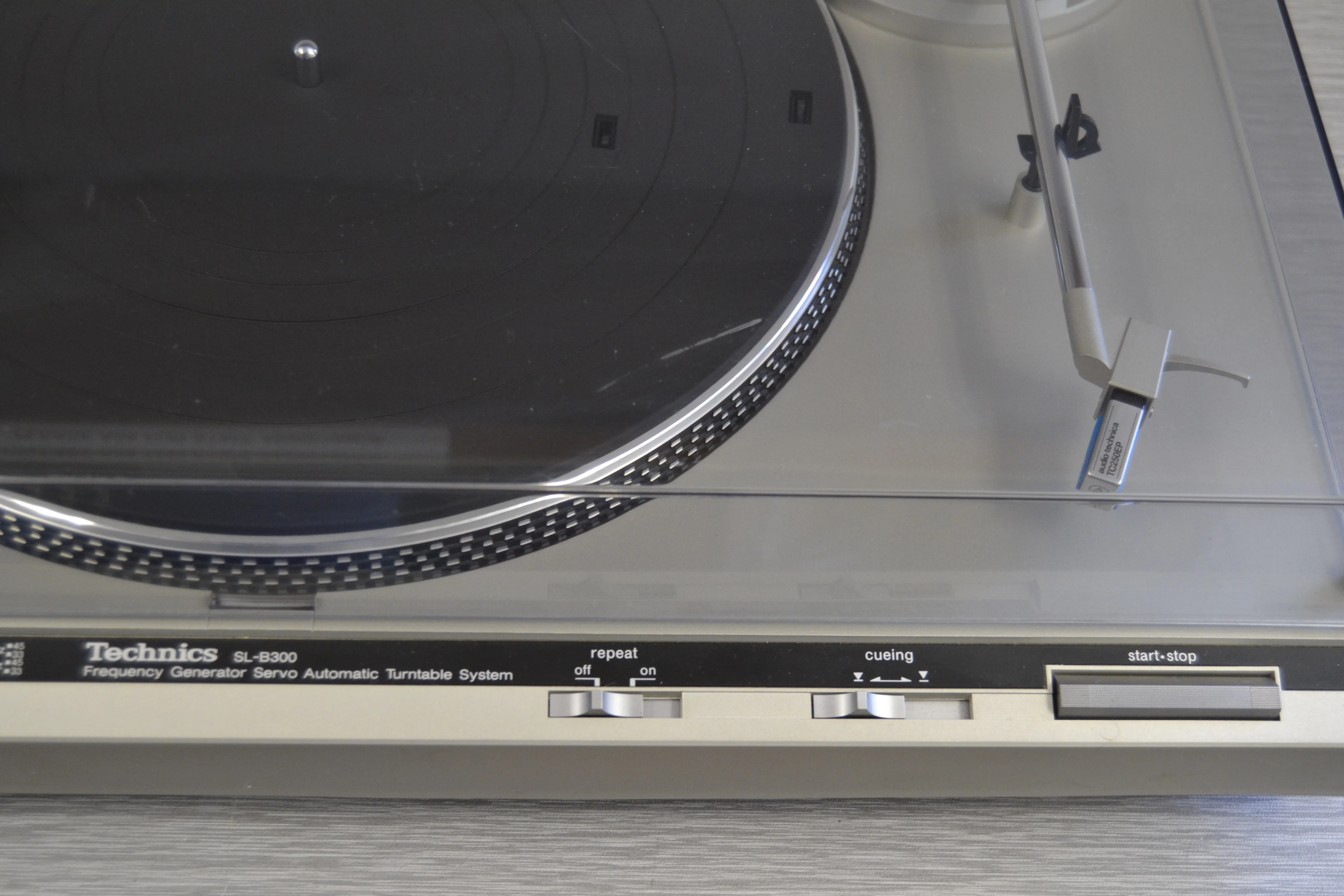Technics SL-B300 Turntable - Image 3