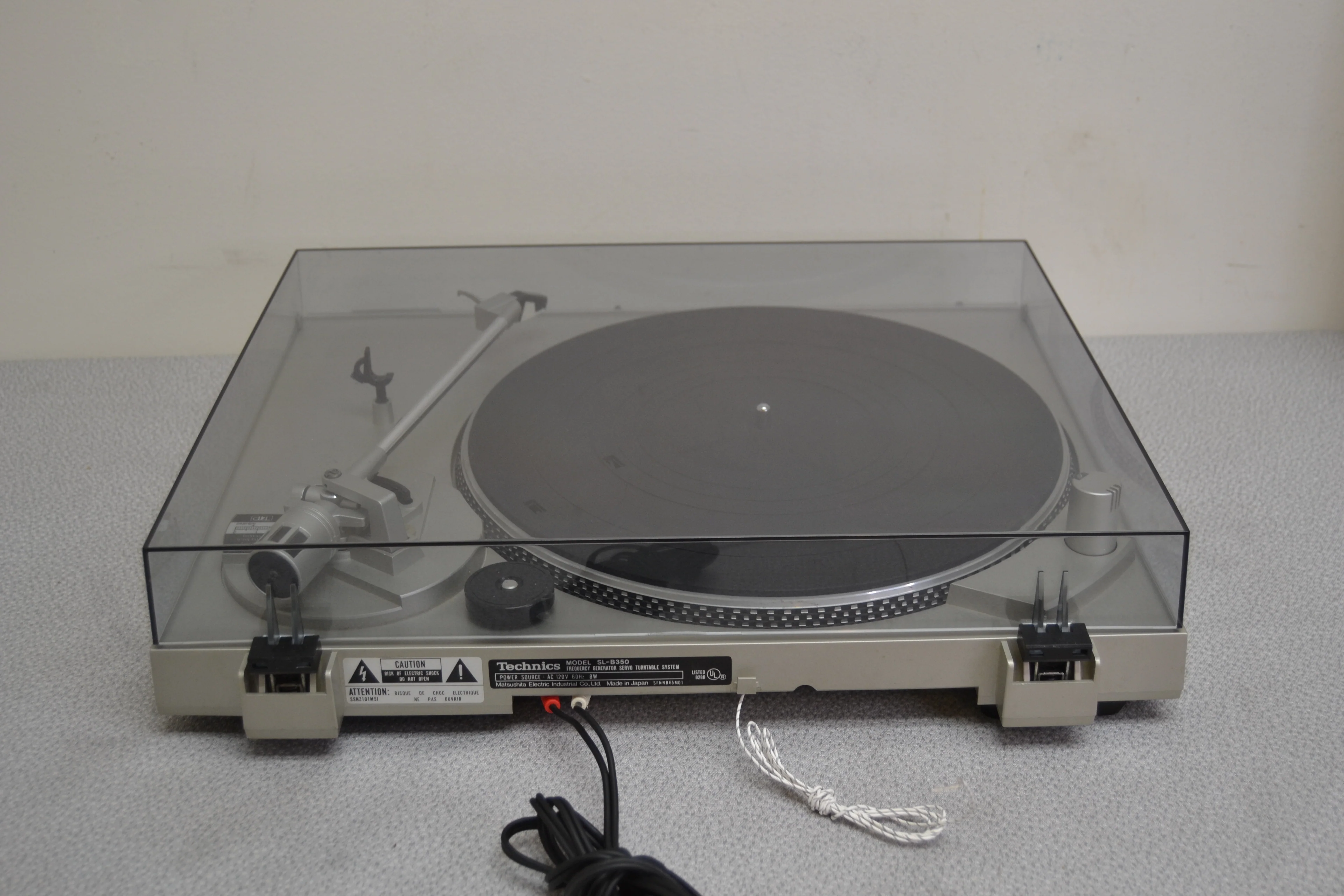 Technics SL-B350 Belt Drive Fully Automatic Turntable - Image 11