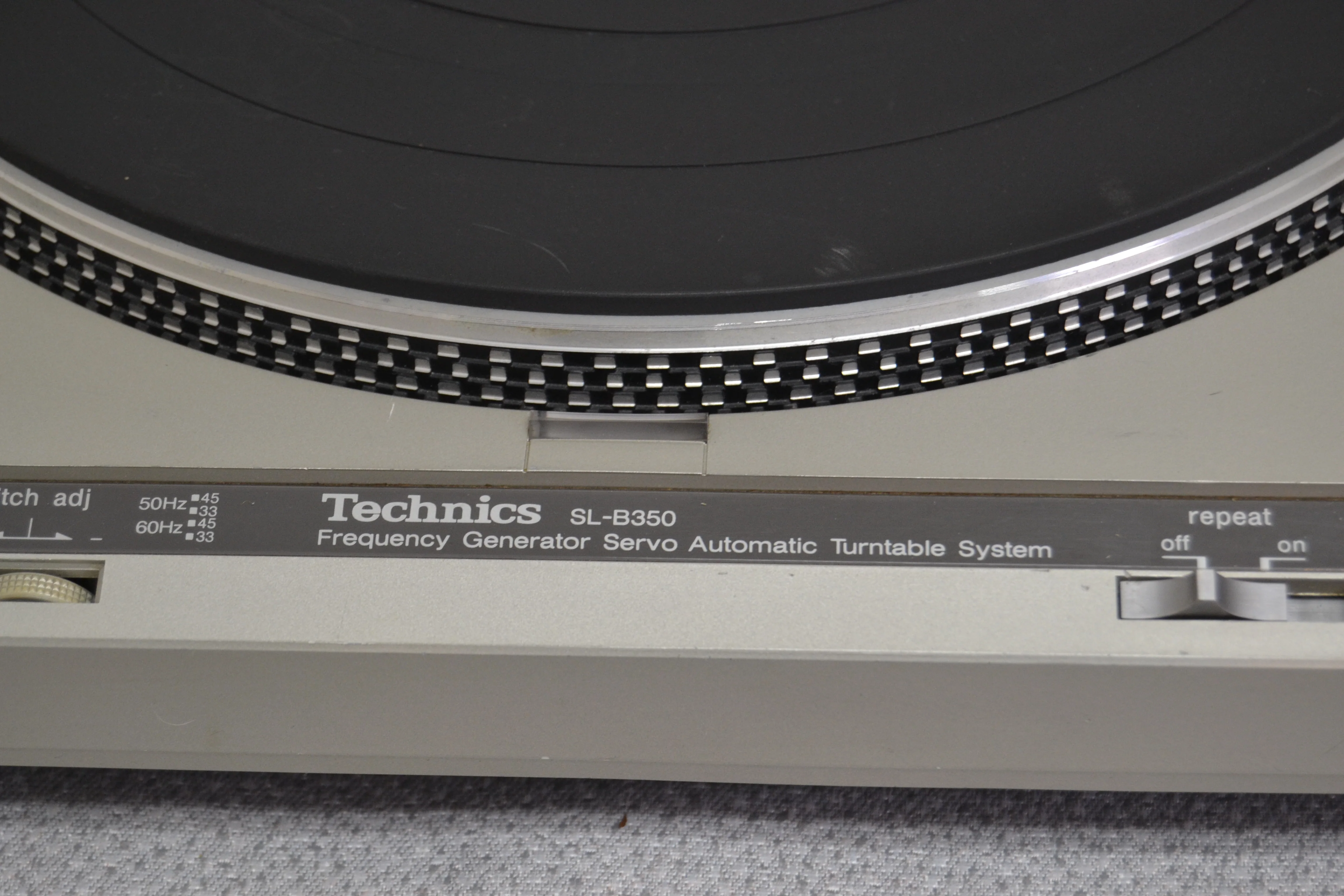 Technics SL-B350 Belt Drive Fully Automatic Turntable - Image 4
