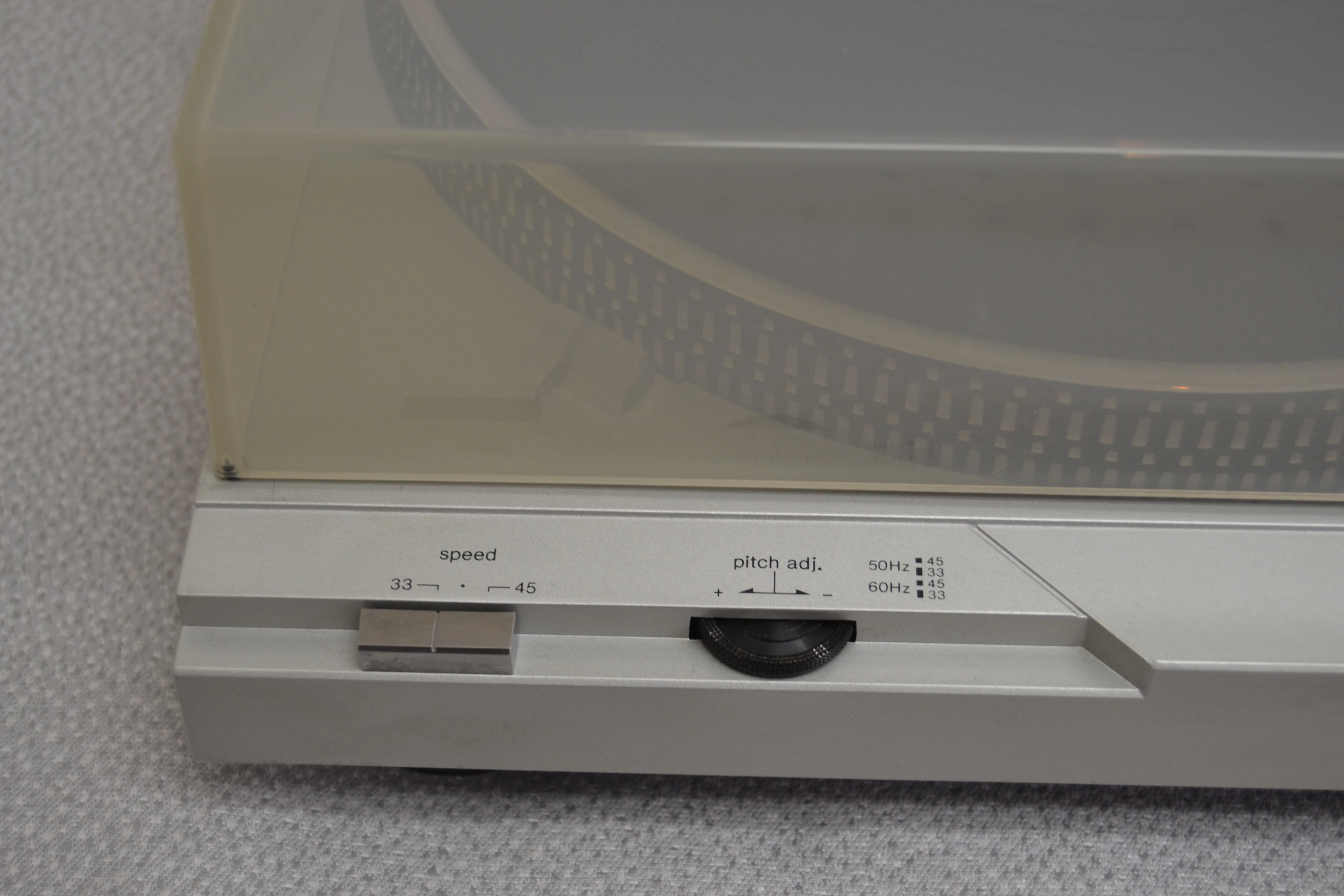 Technics SL-D1 Direct Drive Turntable (1979) - Image 2