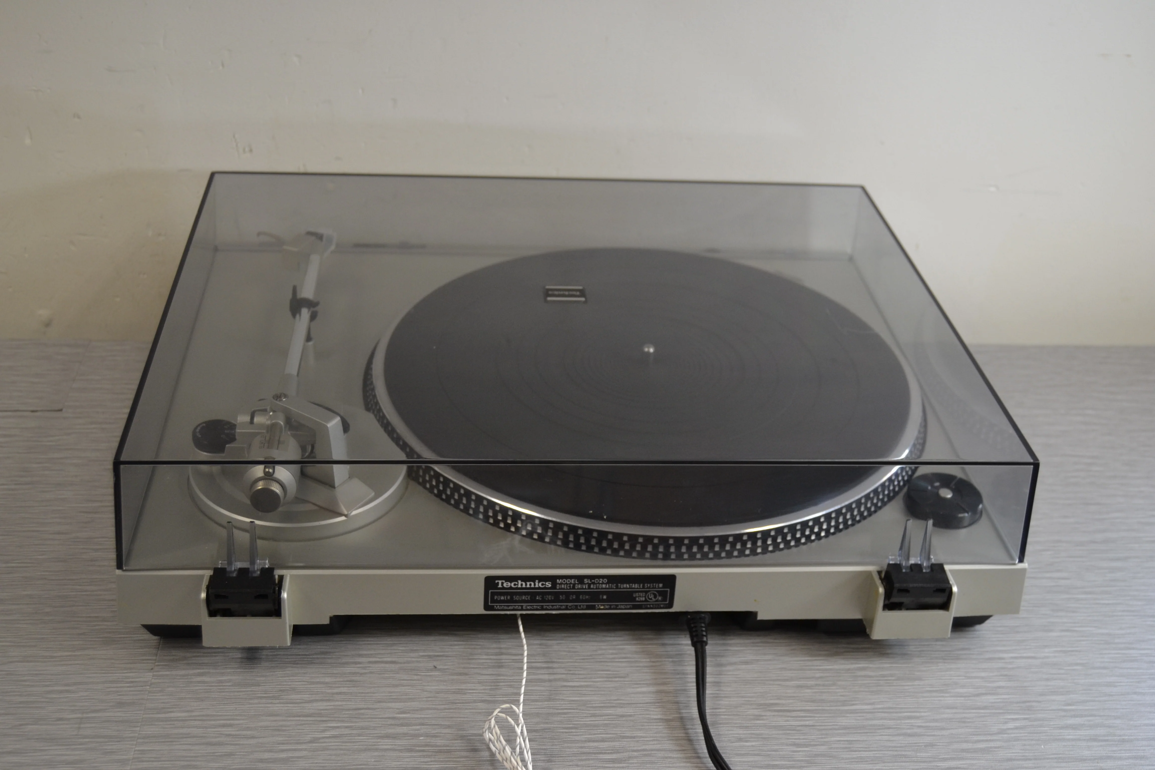 Technics SL-D20 Turntable - Image 10