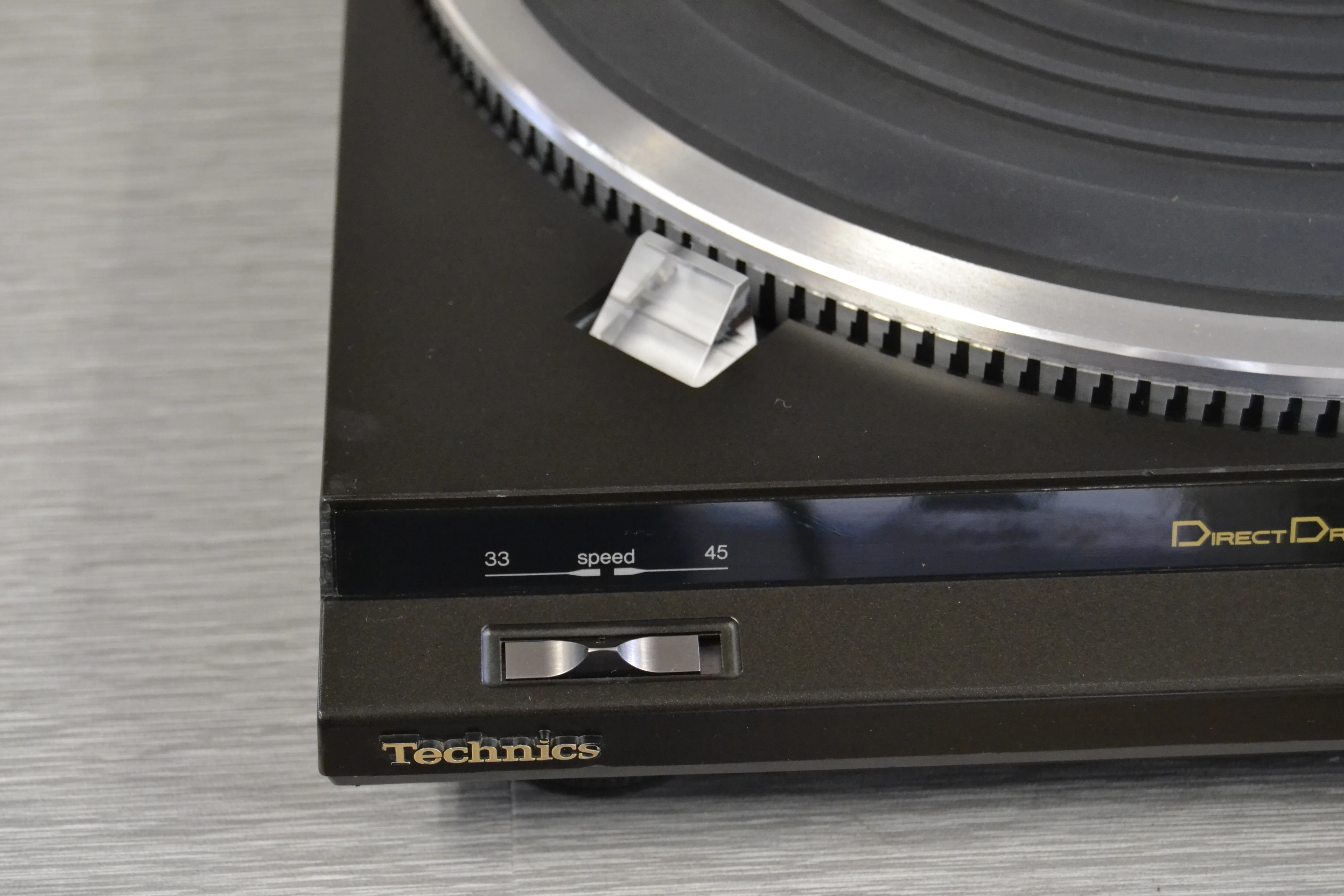 Technics SL-DD22 Direct Drive Turntable - Image 3