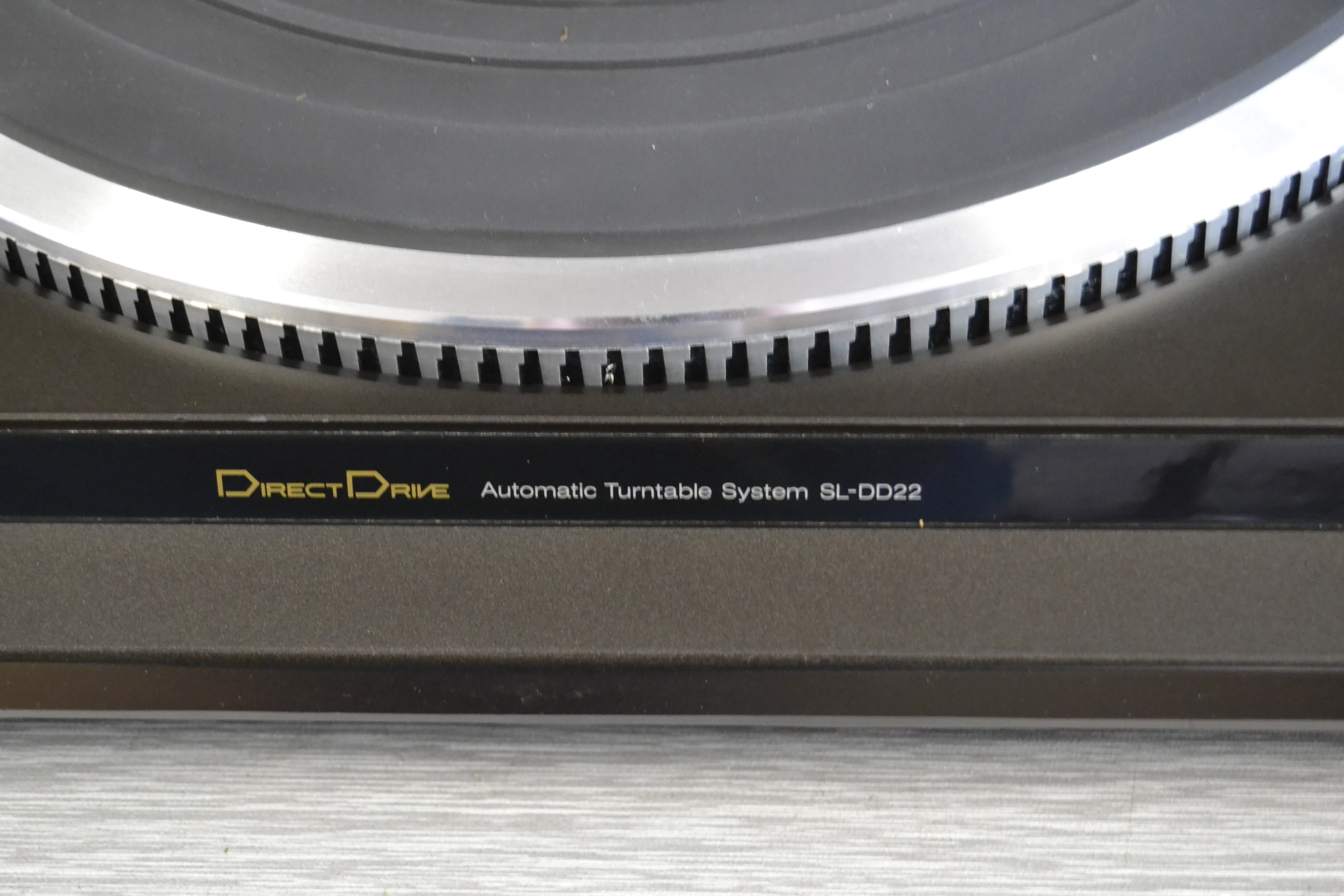 Technics SL-DD22 Direct Drive Turntable - Image 4