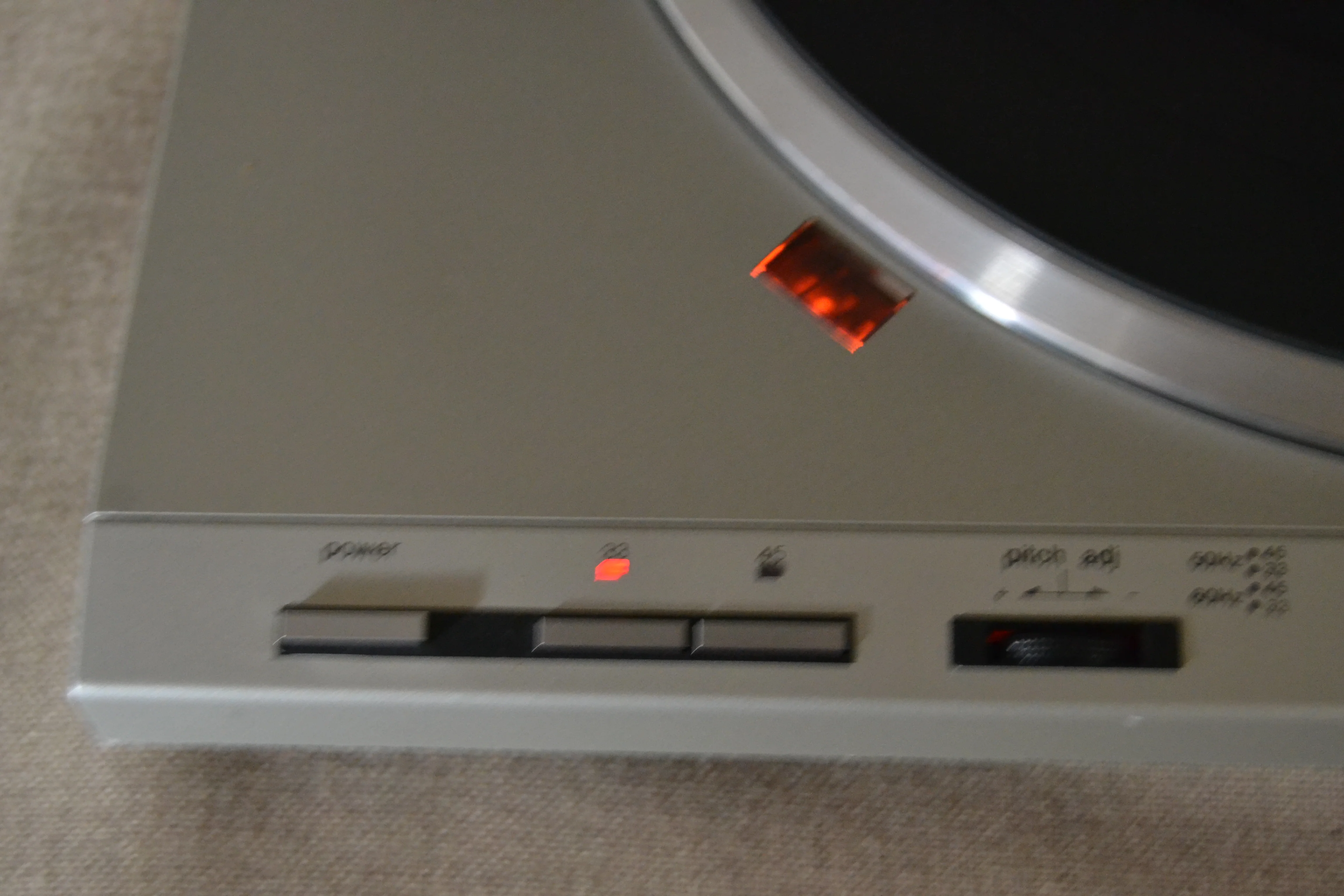 Technics SL-DL1 Direct-Drive Fully-Automatic Turntable System (1981-1982) - Image 6