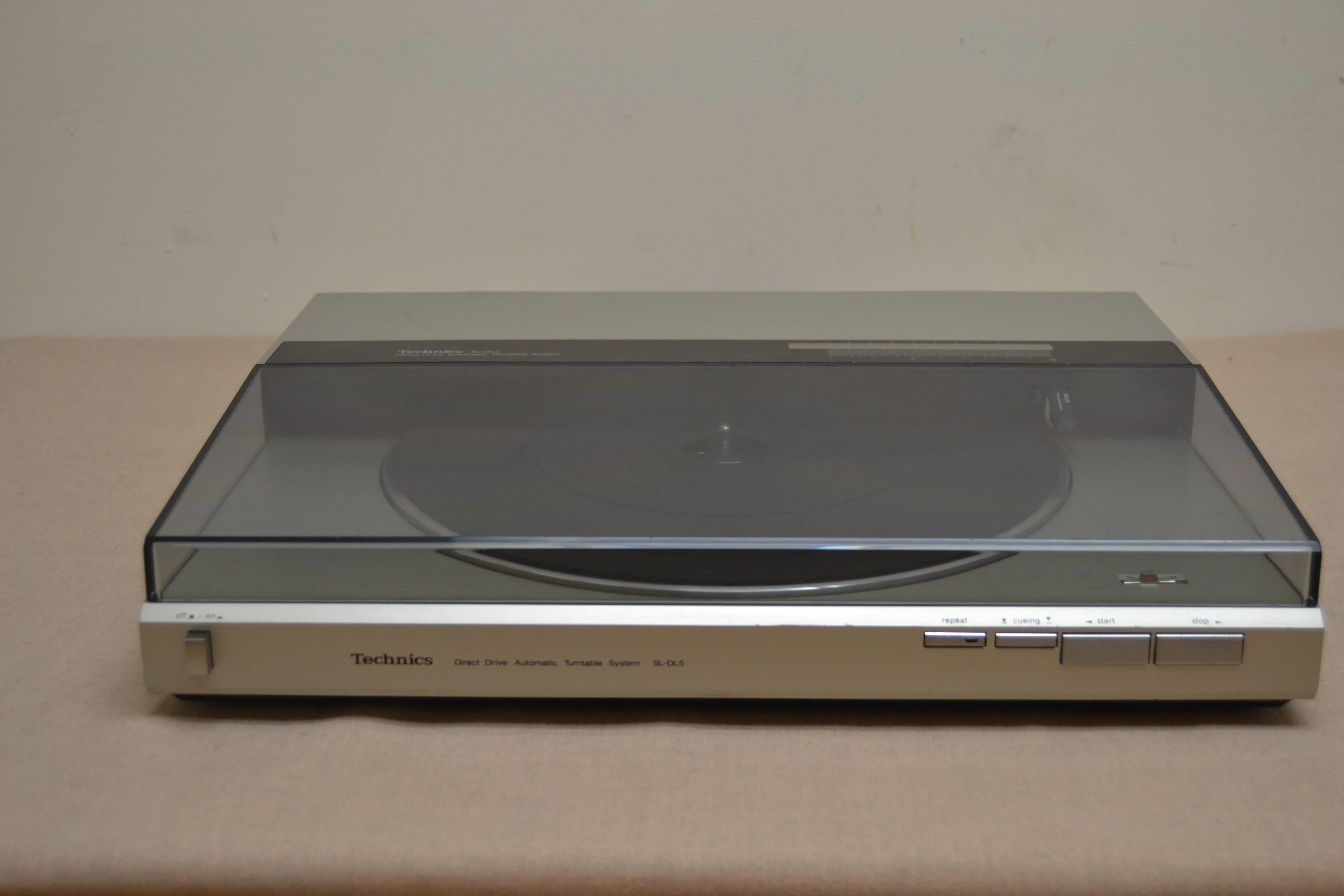Technics SL-DL5 Direct-Drive Fully-Automatic Linear Tracking Turntable (1982-1984)