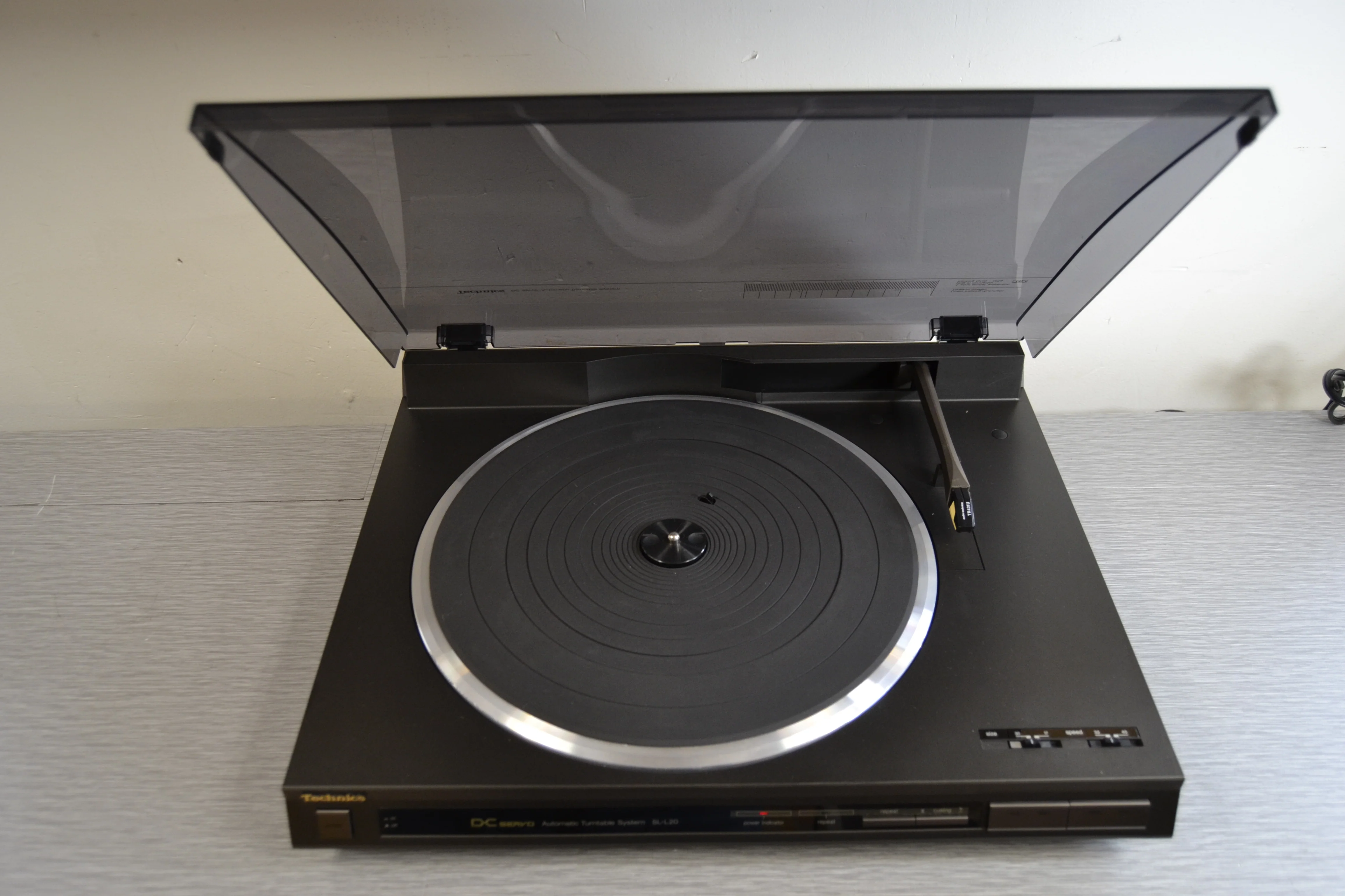 Technics SL-L20 Linear Tracking Turntable - Image 6