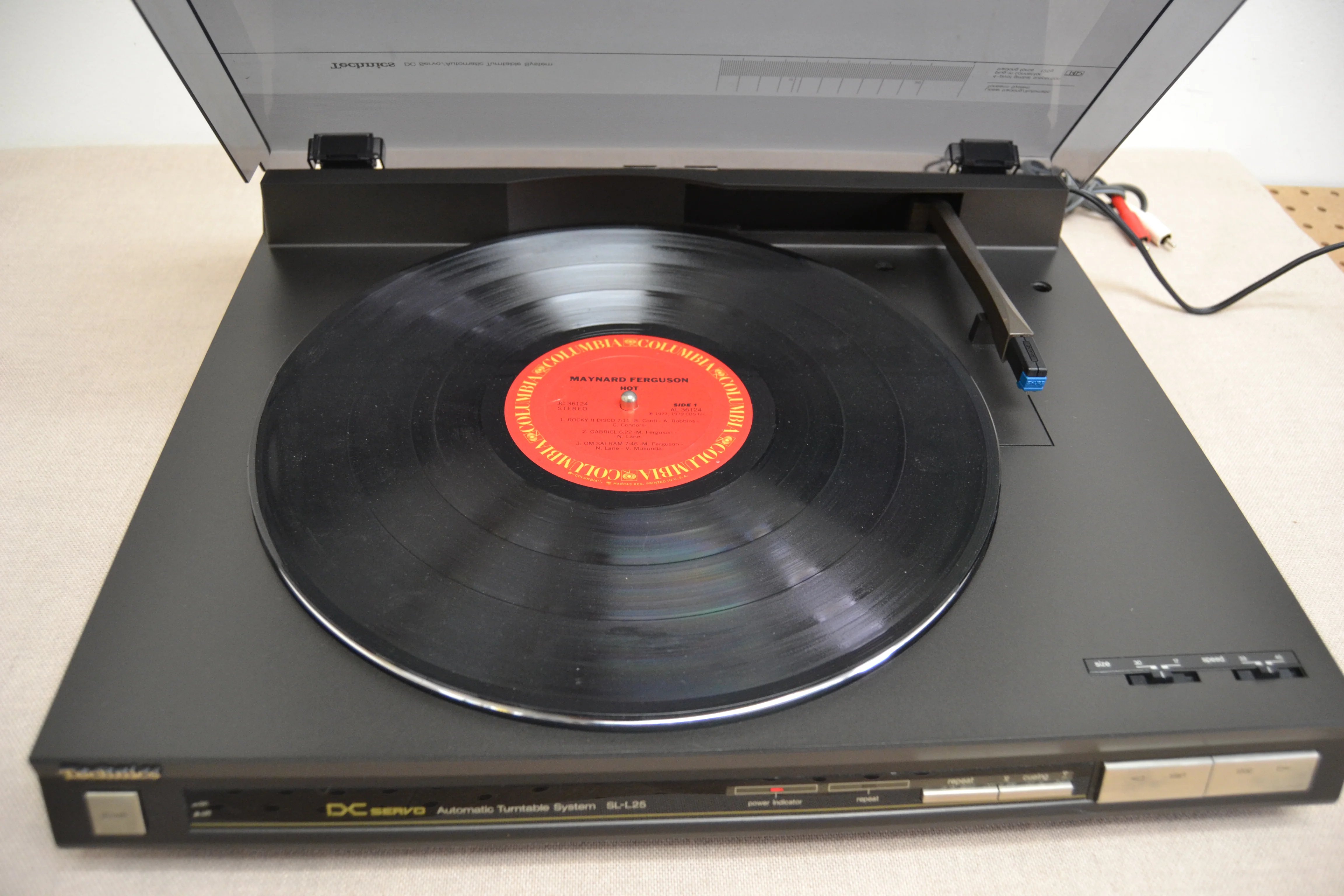 Technics SL-L25 Linear Tracking Turntable - Image 4
