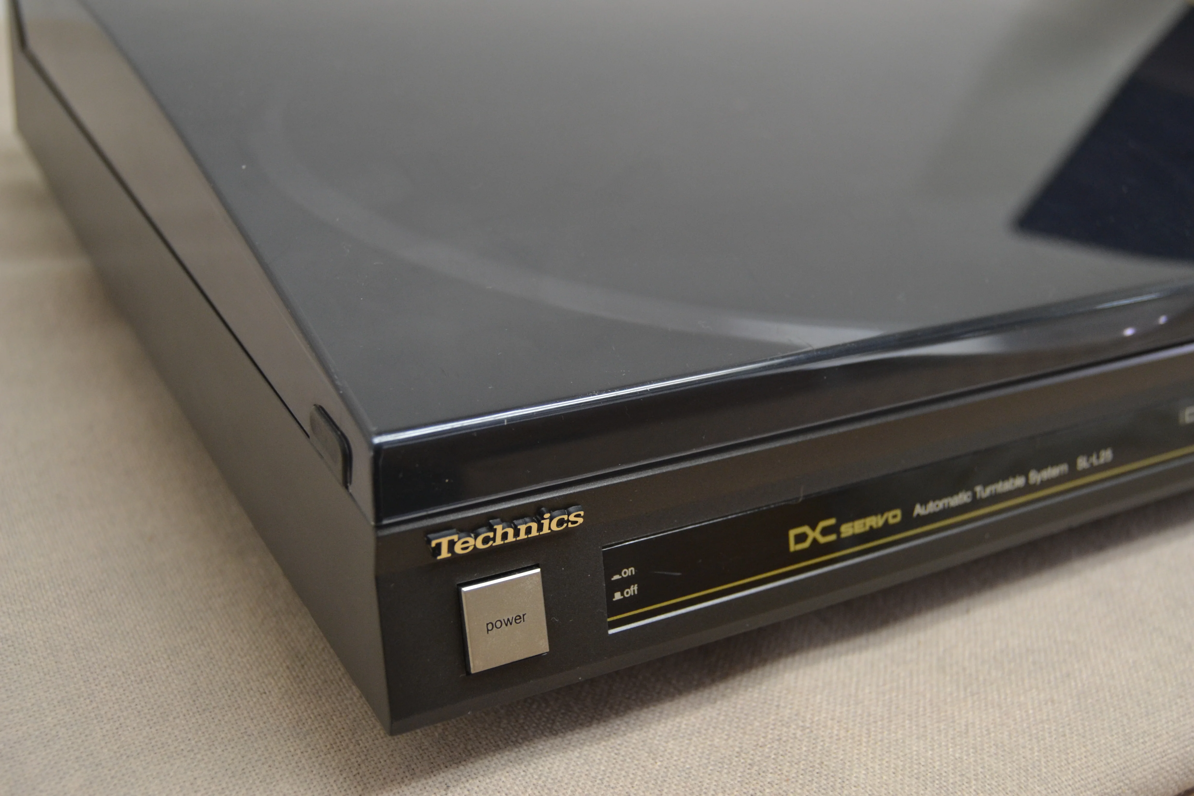 Technics SL-L25 Linear Tracking Turntable - Image 9