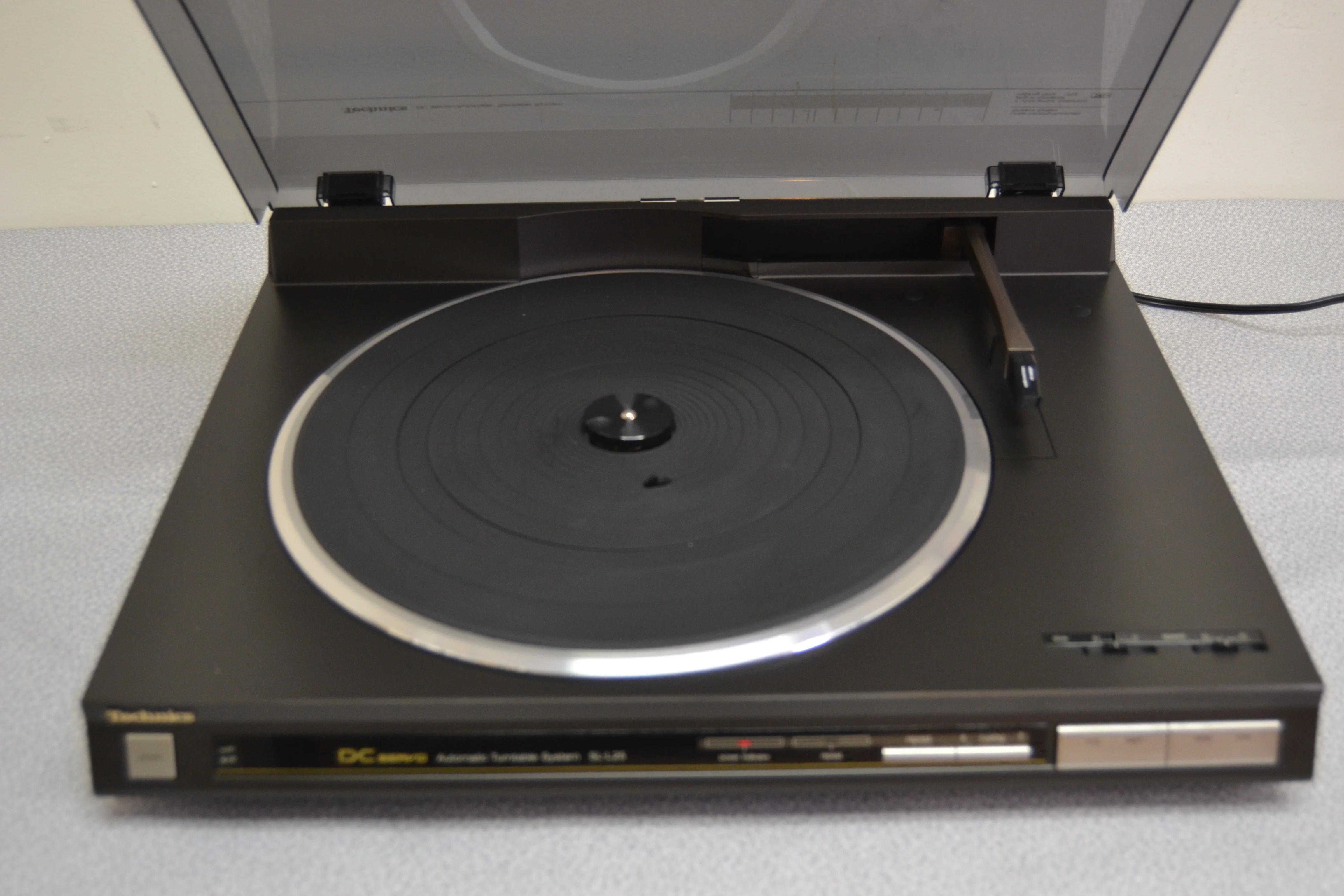 Technics SL-L25 Linear Tracking Turntable - Image 7