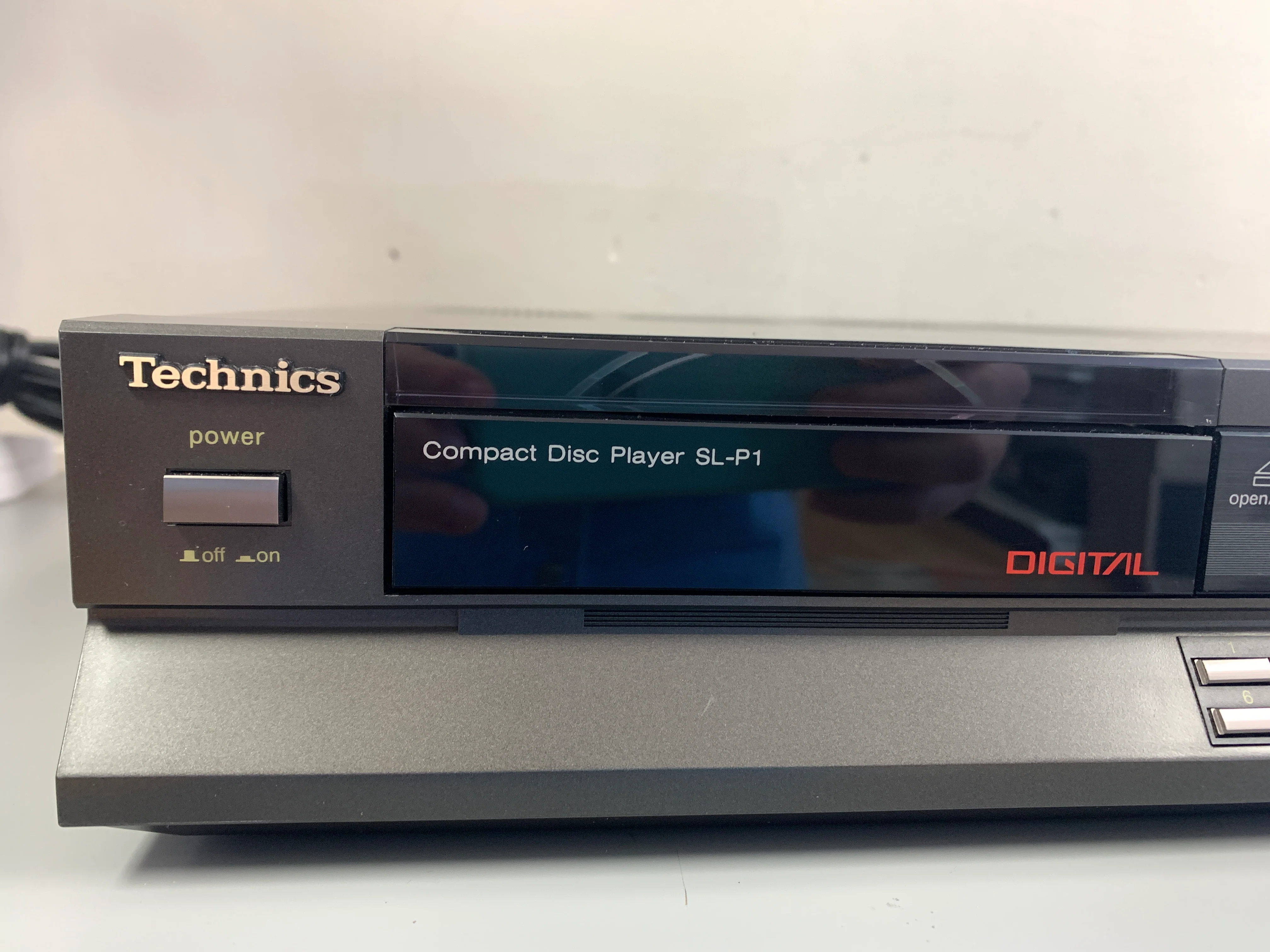 Technics SL-P1 CD Player - Image 2