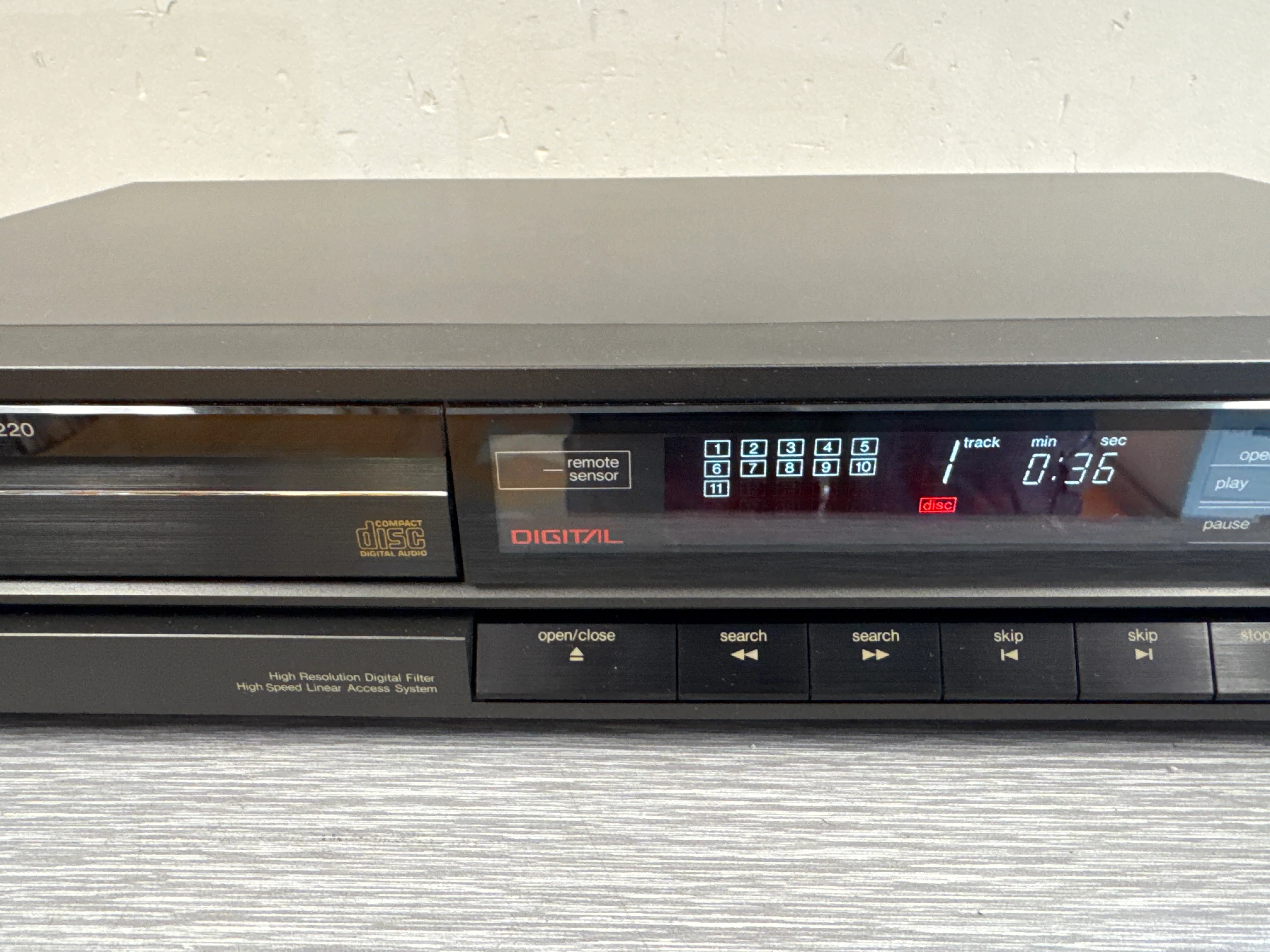 Technics SL-P220 Single CD Player - Image 3
