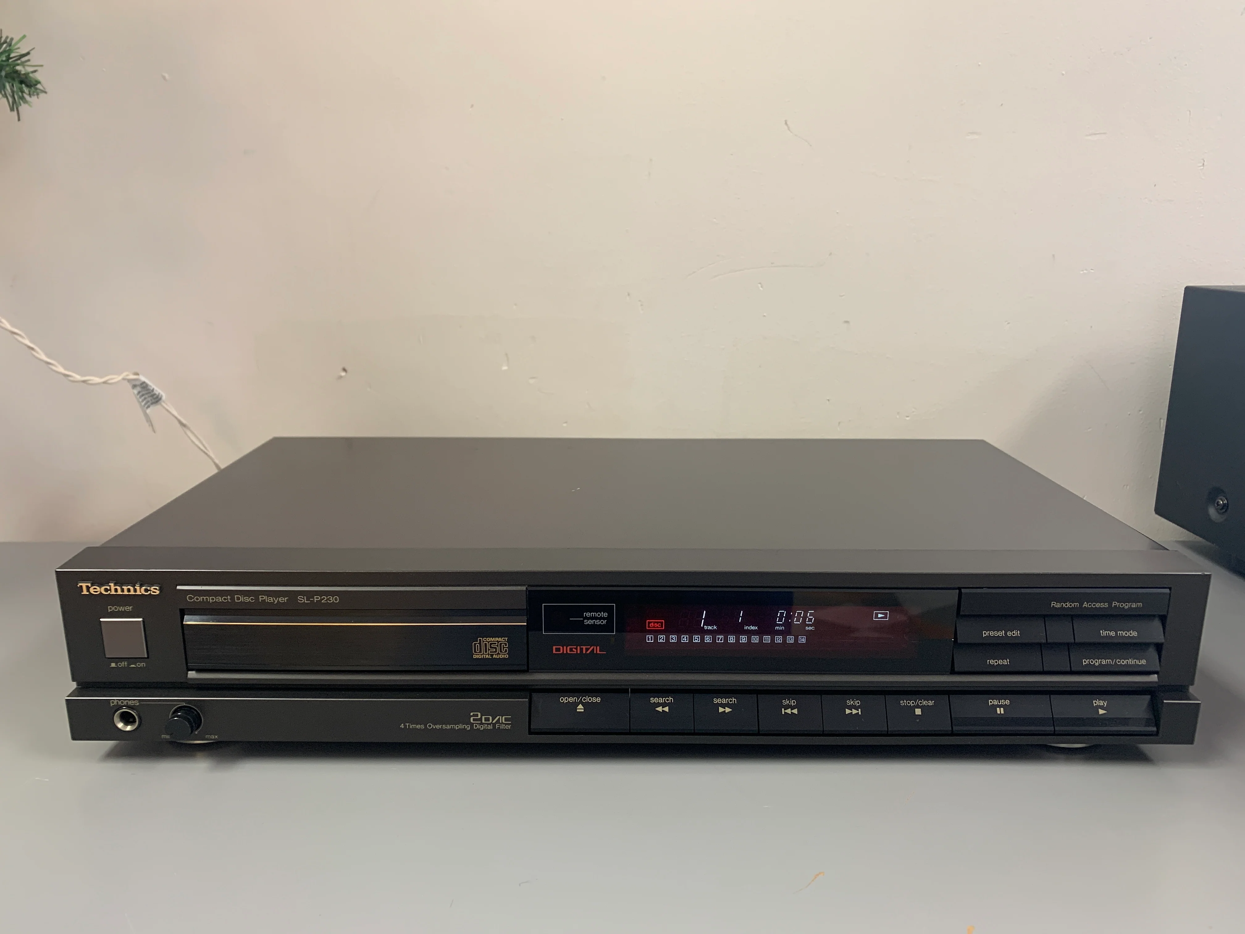 Technics SL-P230 CD Player