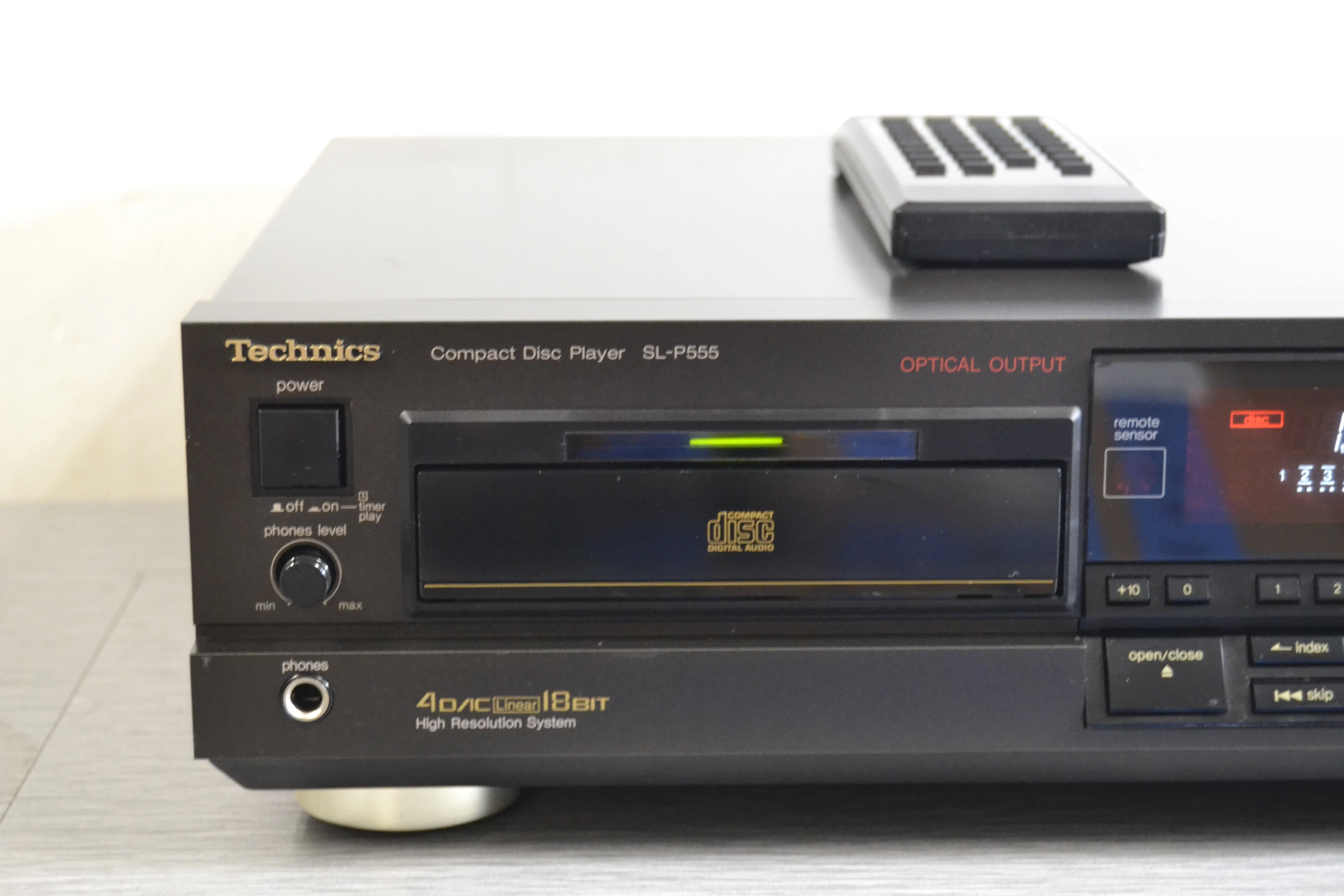 Technics SL-P555 Rare Vintage CD Player Class AA Japan Made 1988 * Remote - Image 2