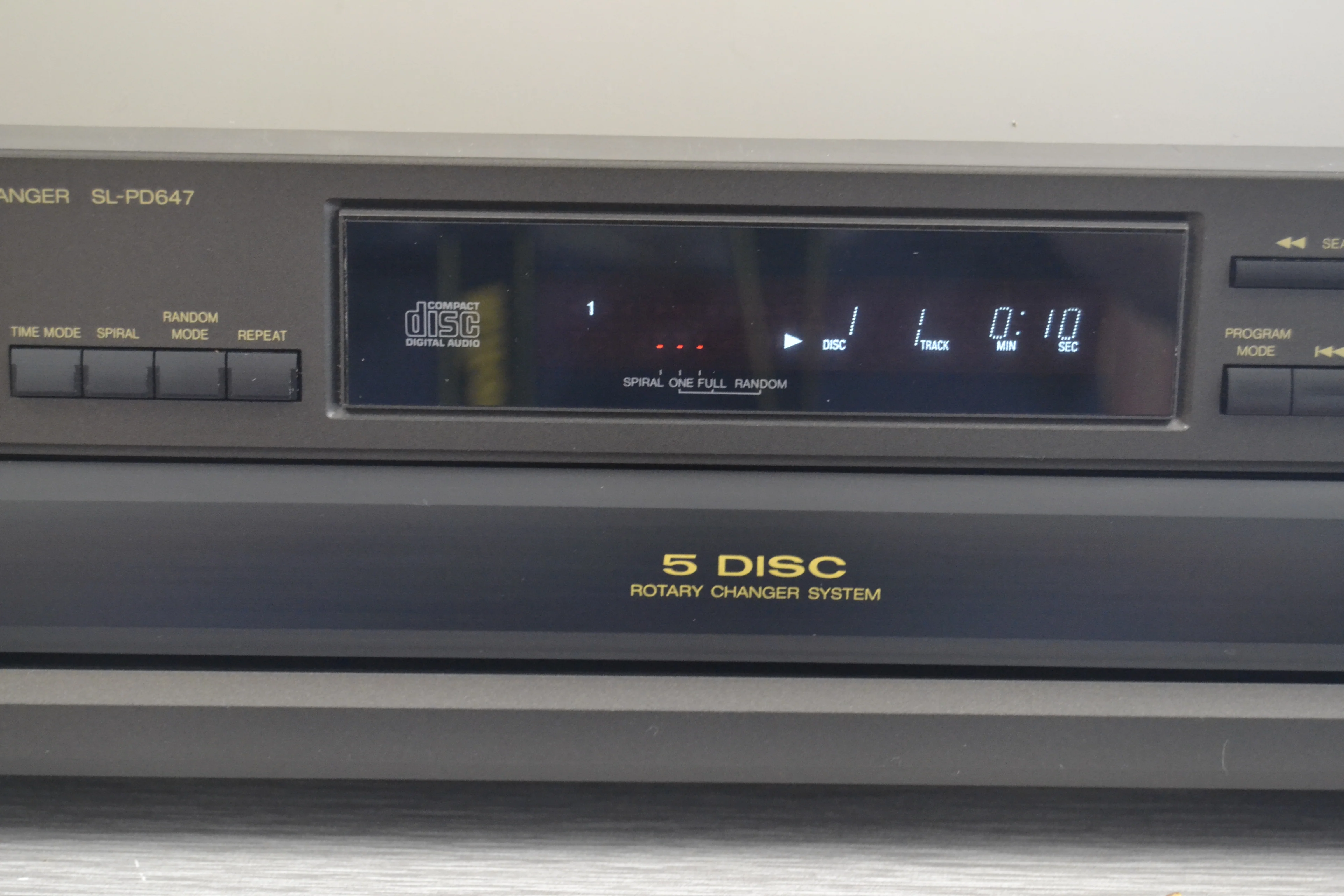 Technics SL-PD647 CD Carousel * 5 Discs - Image 3