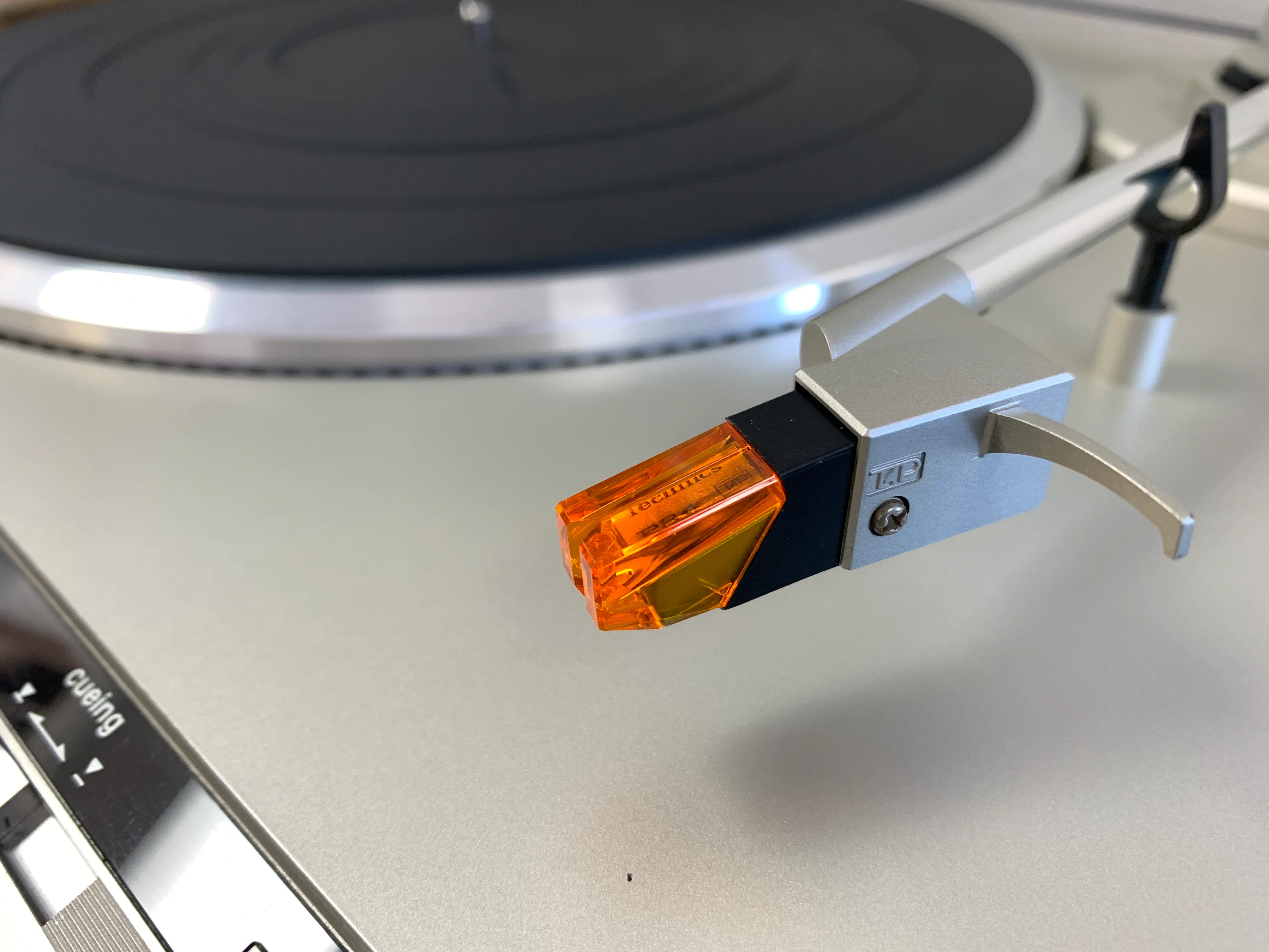 Technics SL Q-200 Turntable - Image 3