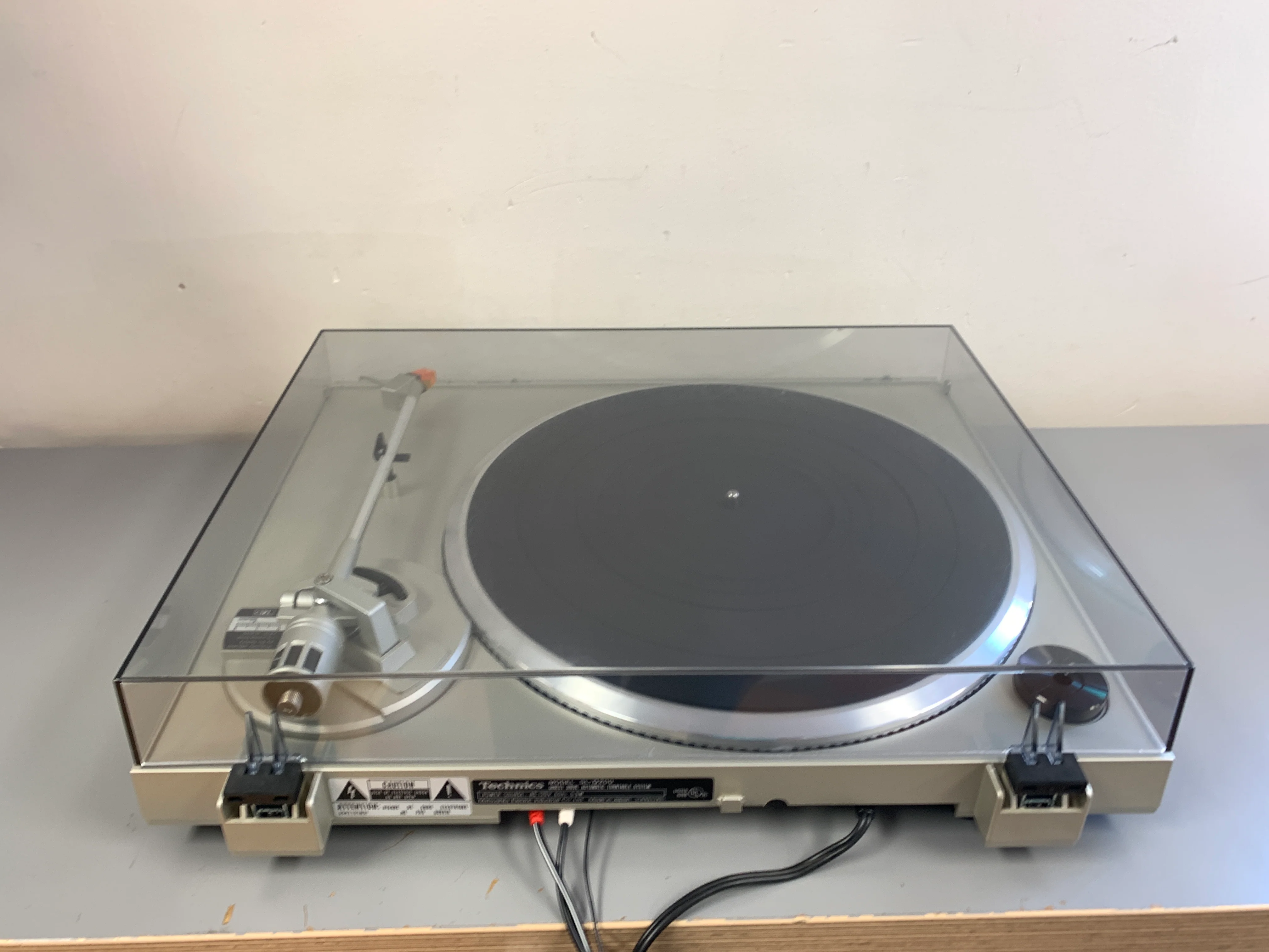 Technics SL Q-200 Turntable - Image 8