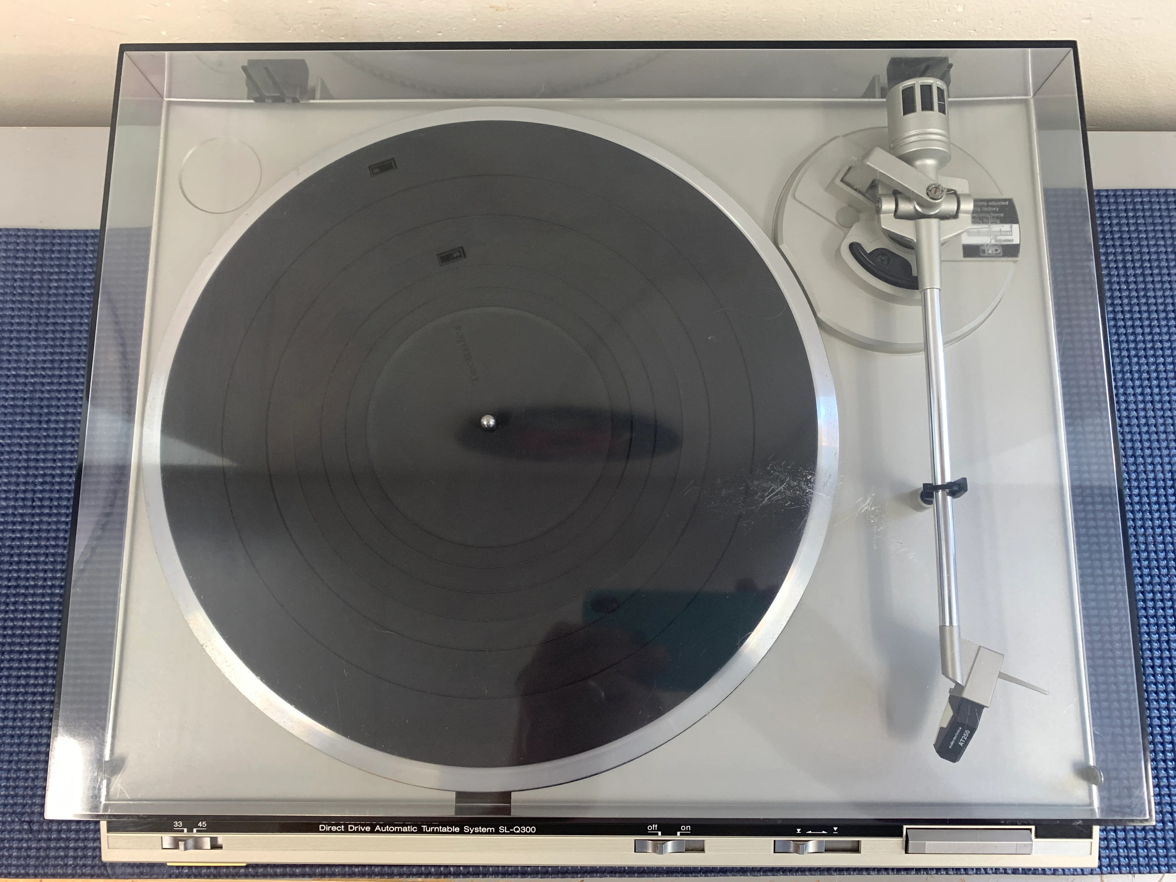 Technics SL-Q300 Direct Drive Fully Automatic Turntable - Image 11