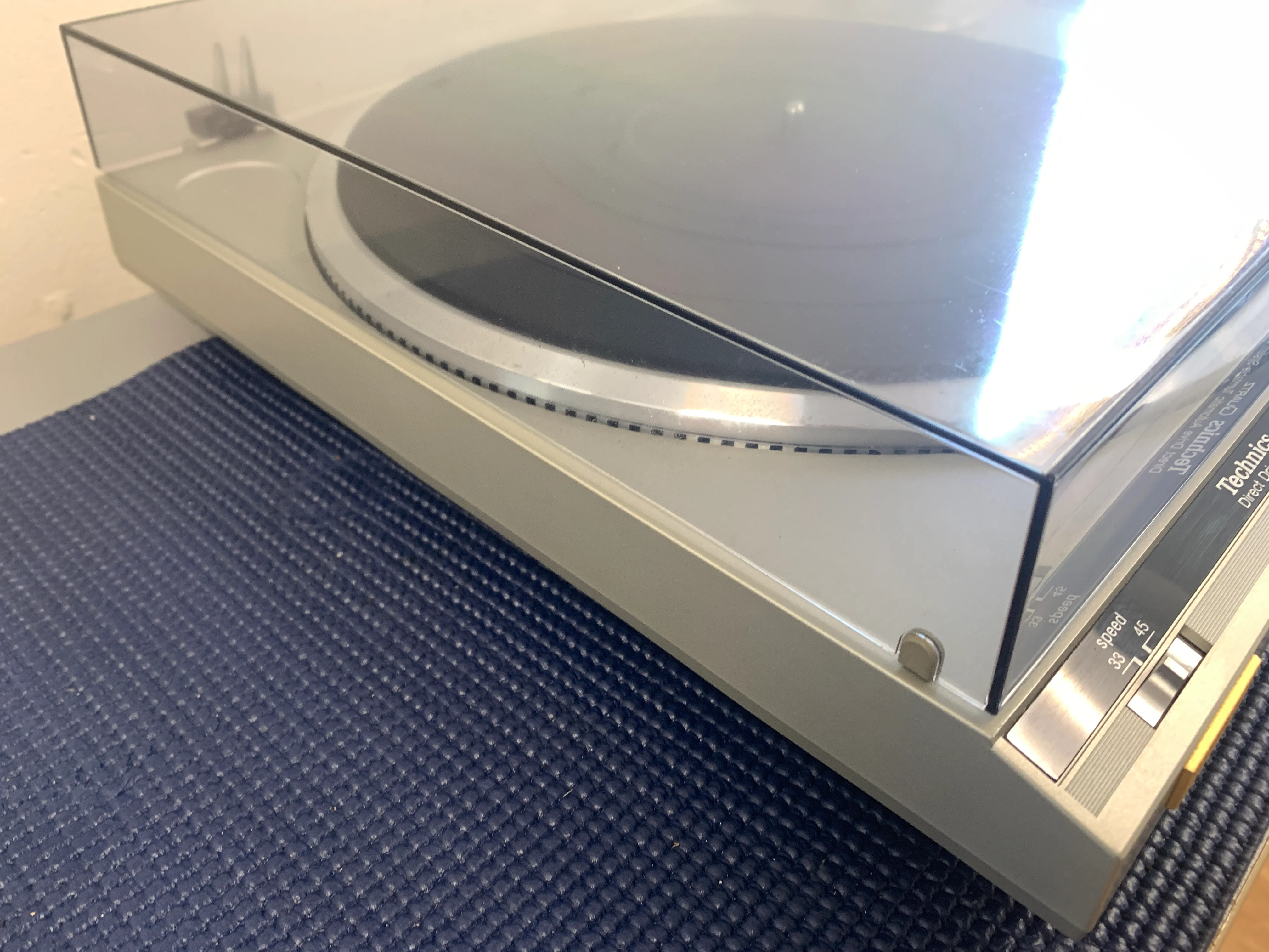 Technics SL-Q300 Direct Drive Fully Automatic Turntable - Image 12