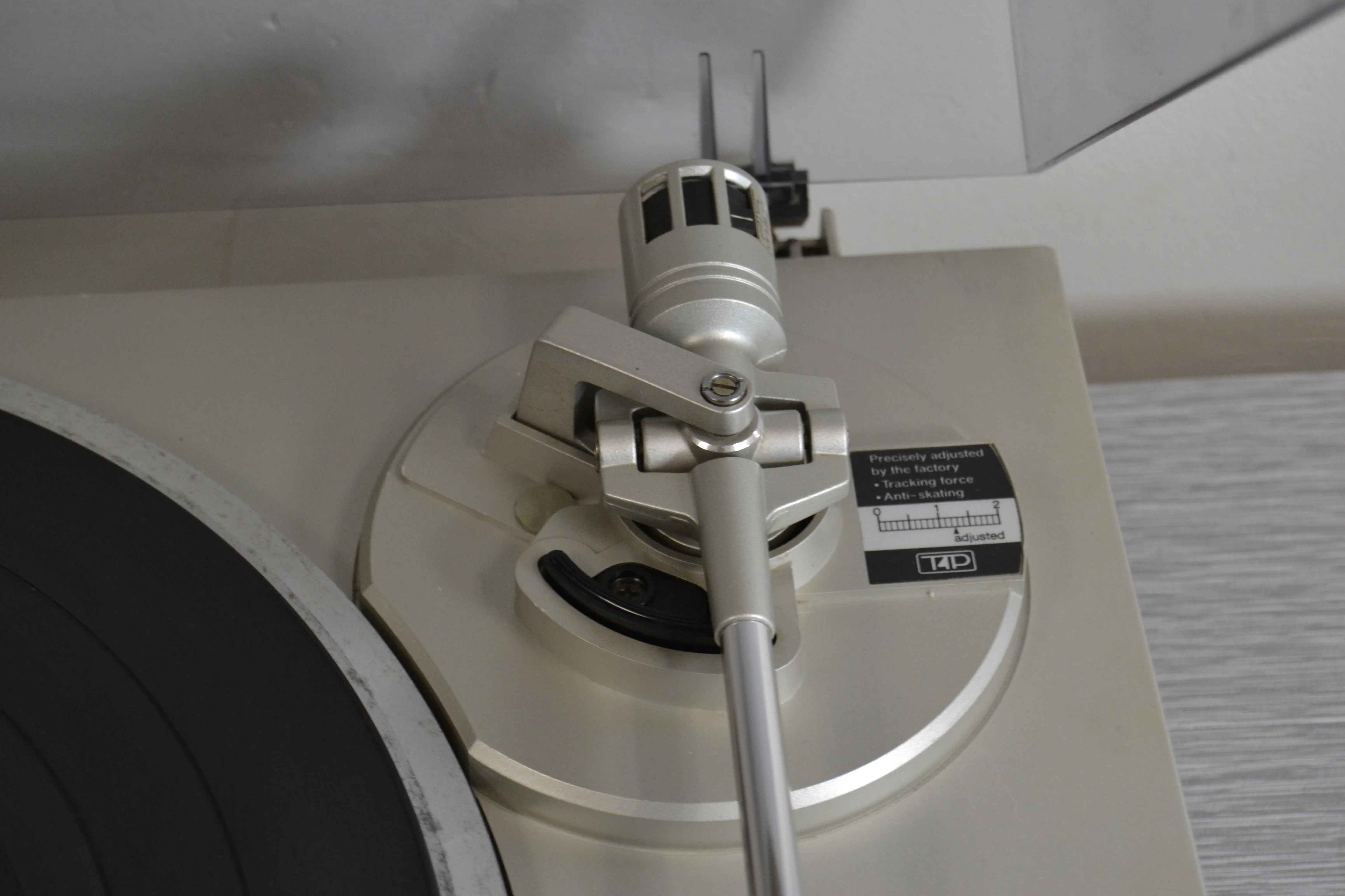 Technics SL-Q300 Turntable - Image 7