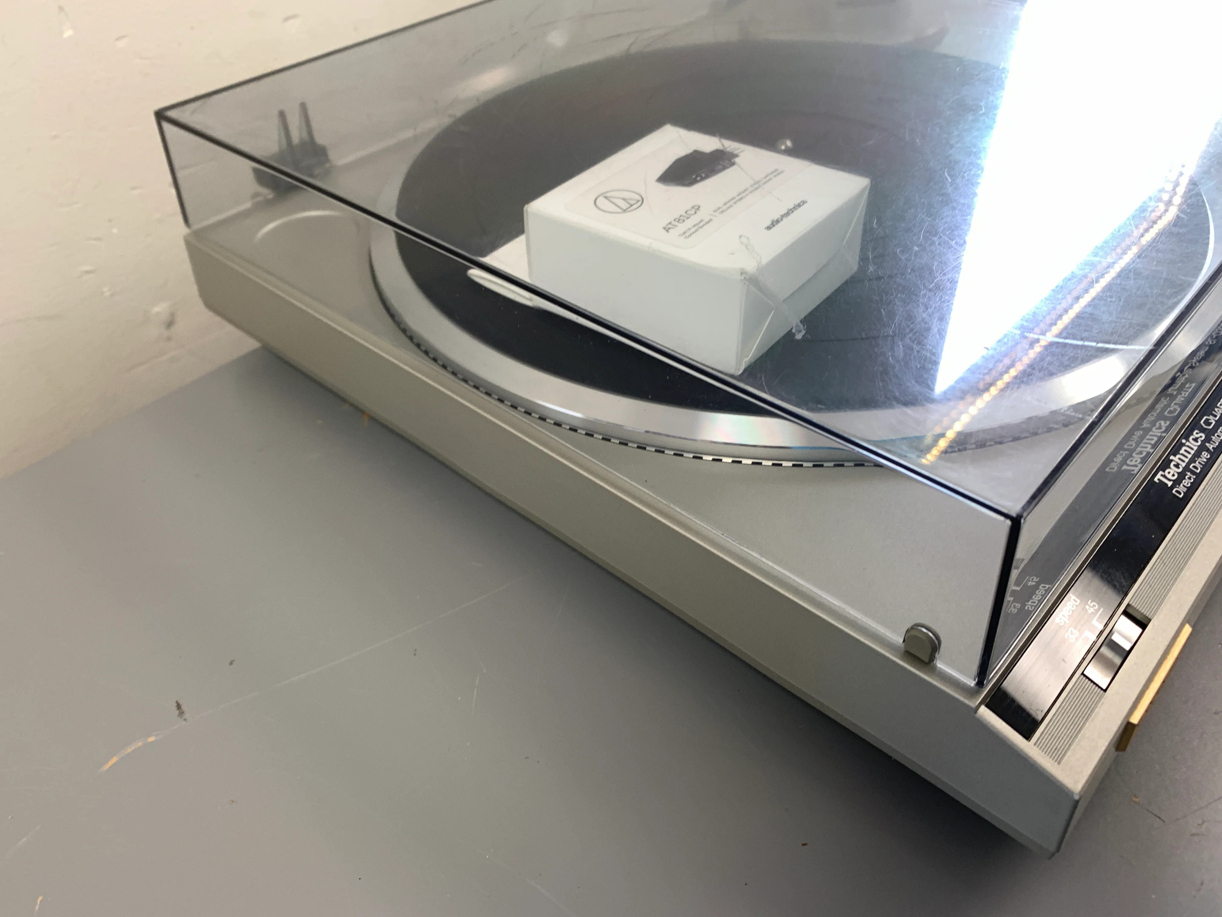 Technics SL-Q300 Turntable with NEW AT81CP Cartridge - Image 10