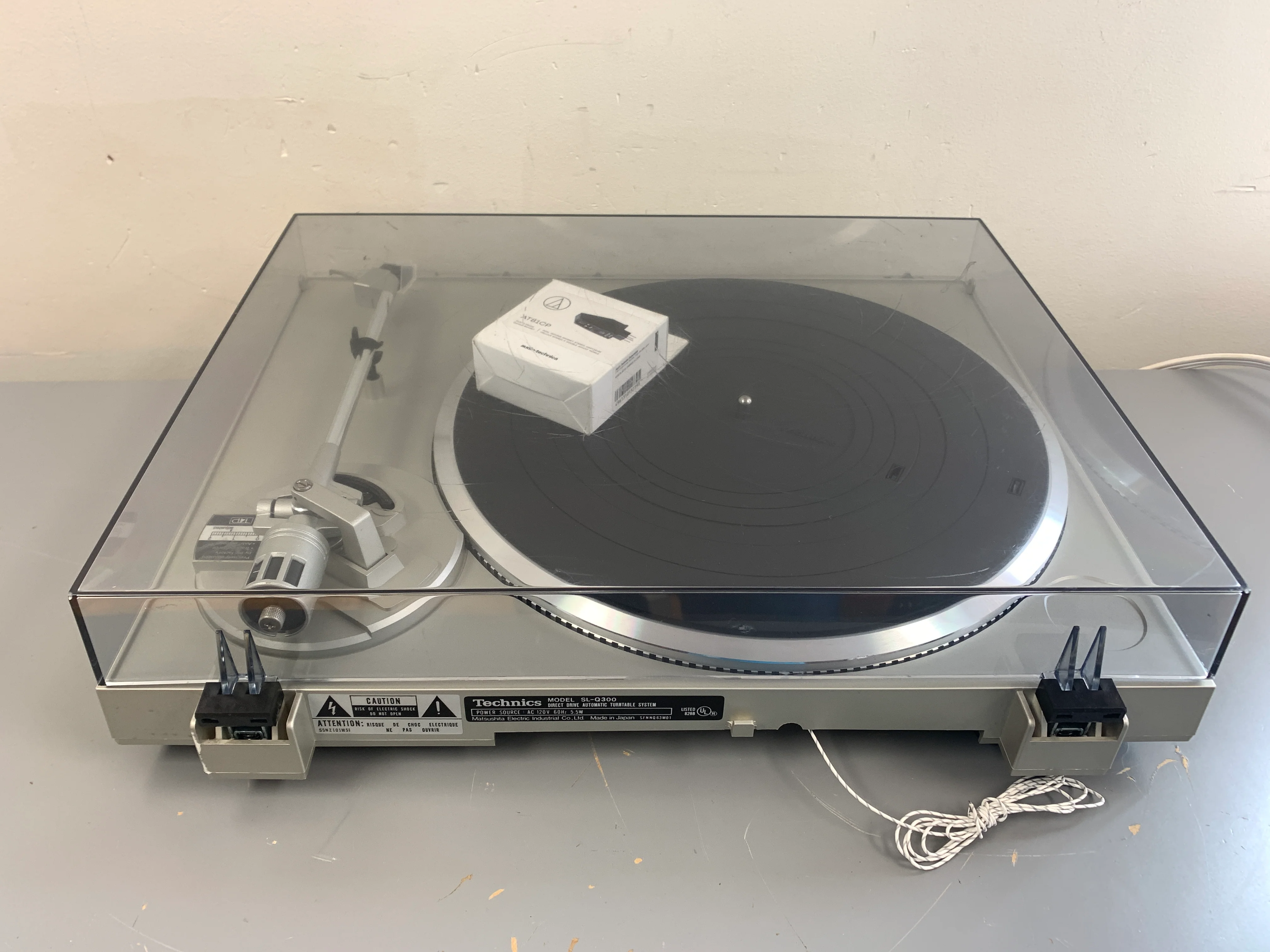 Technics SL-Q300 Turntable with NEW AT81CP Cartridge - Image 13