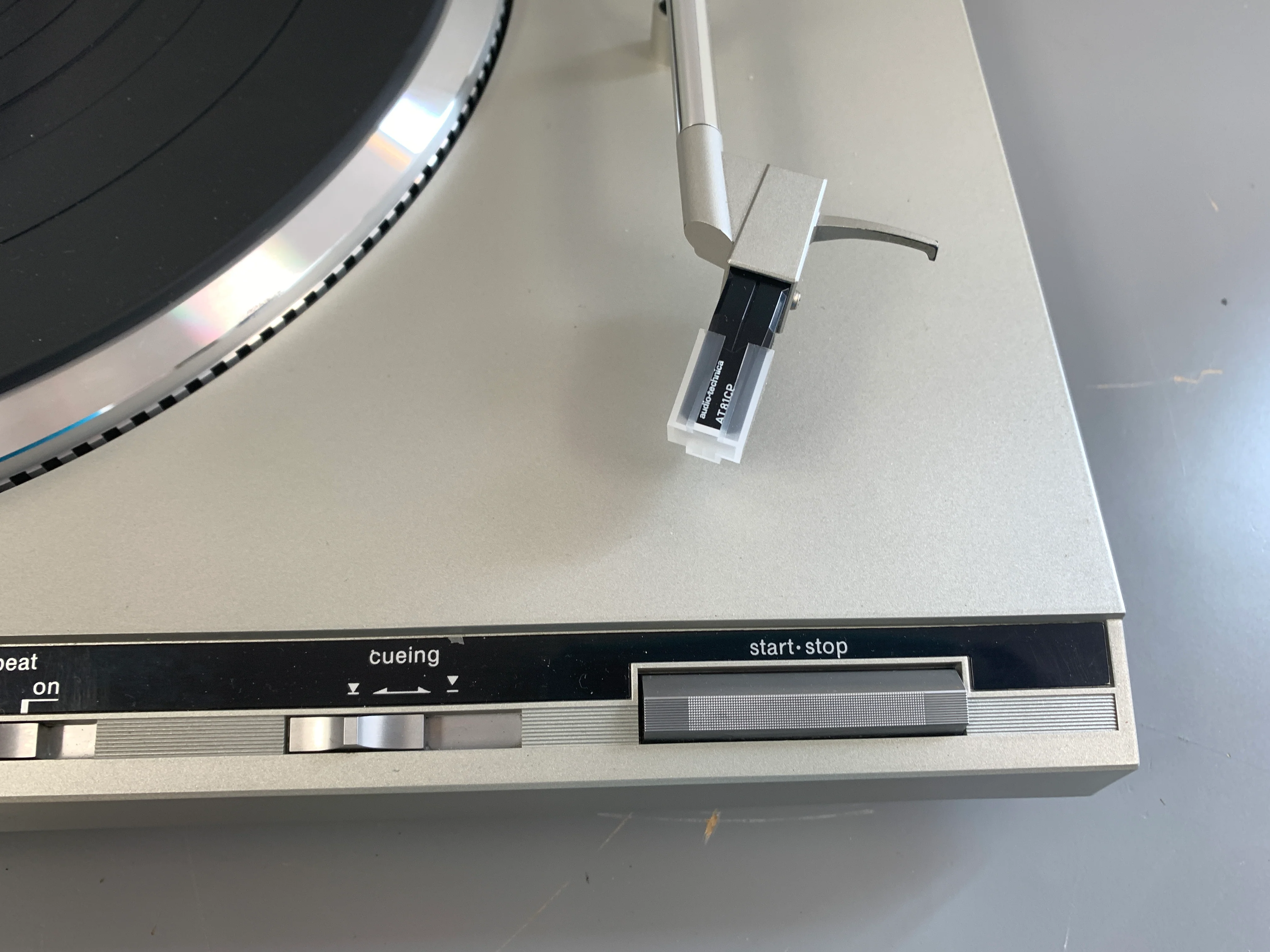 Technics SL-Q300 Turntable with NEW AT81CP Cartridge - Image 4