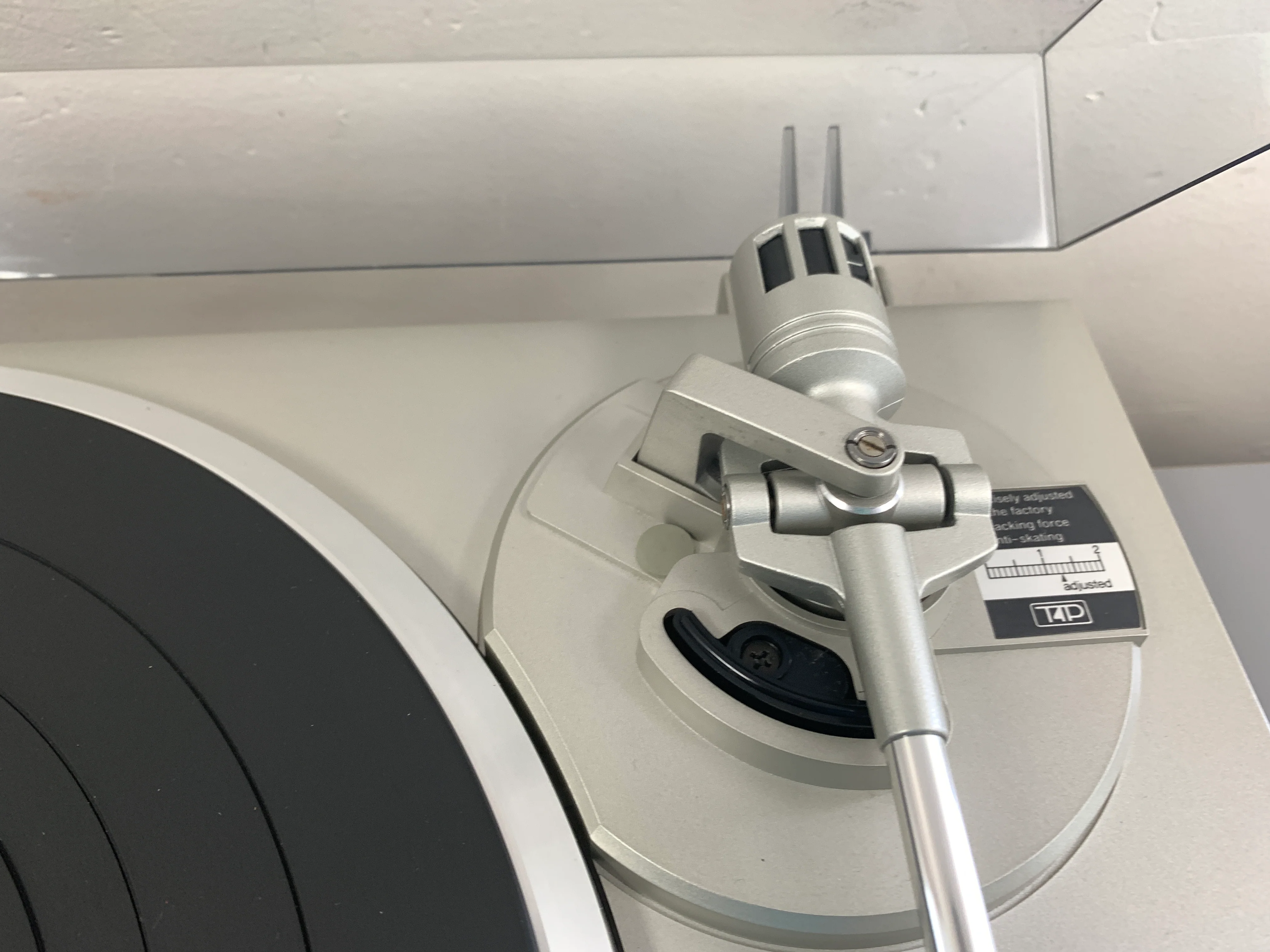 Technics SL-Q300 Turntable with NEW AT81CP Cartridge - Image 7