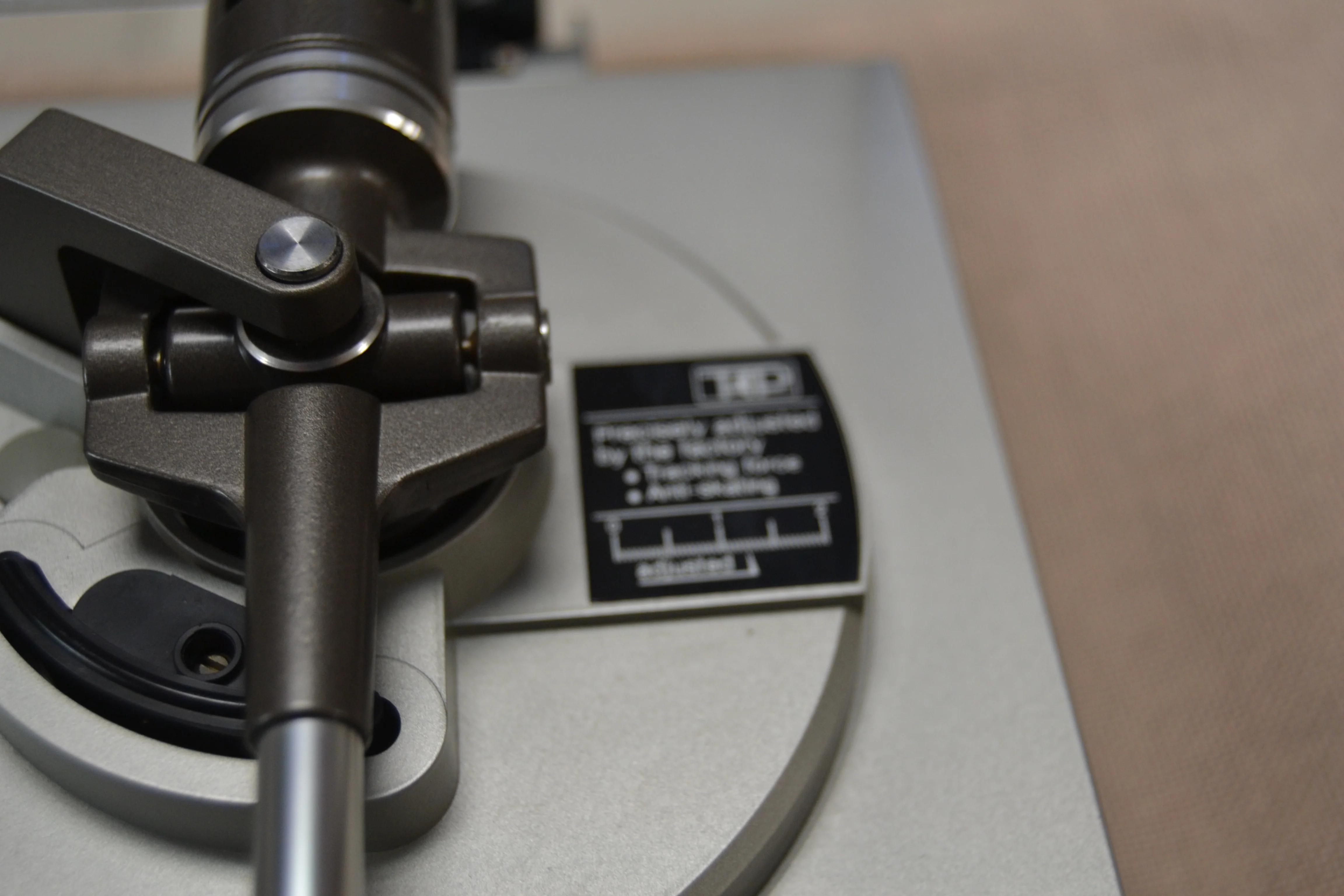 Technics SL-QD35 Turntable Fully Automatic - Image 10