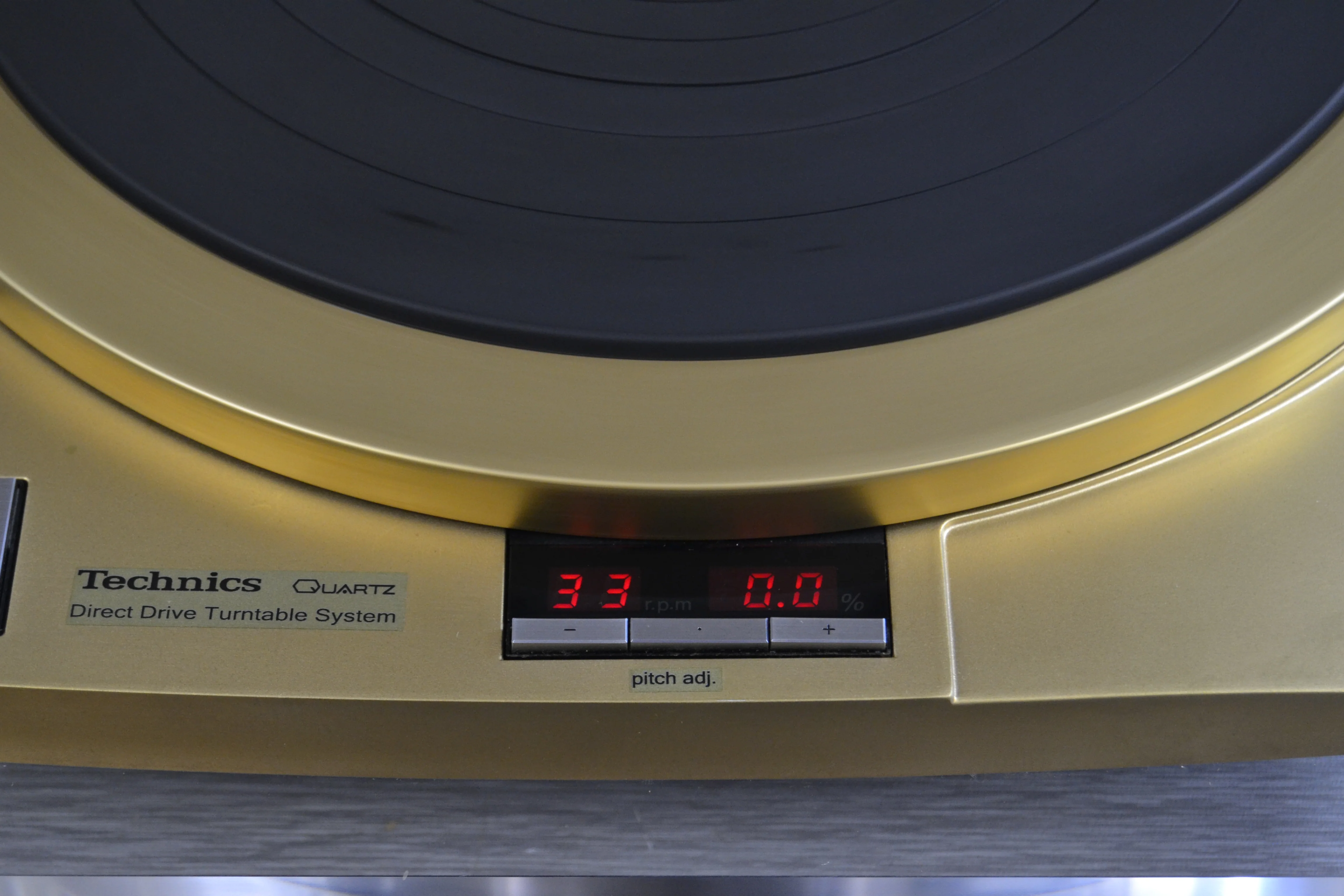 RARE Technics SP-15 Direct Drive Turntable GOLD - Custom Poly Plinth ! - Rebuilt and Recapped ! - Image 3