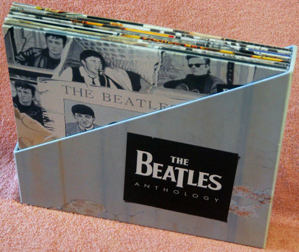 The Beatles - Anthology (8xLaserdisc, 12", NTSC + Box) (Near Mint (NM or M-)) - Image 3