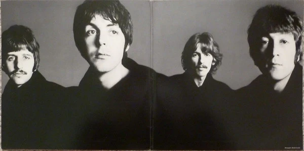 The Beatles - Love Songs (2xLP, Comp, Win) (Near Mint (NM or M-)) - Image 2
