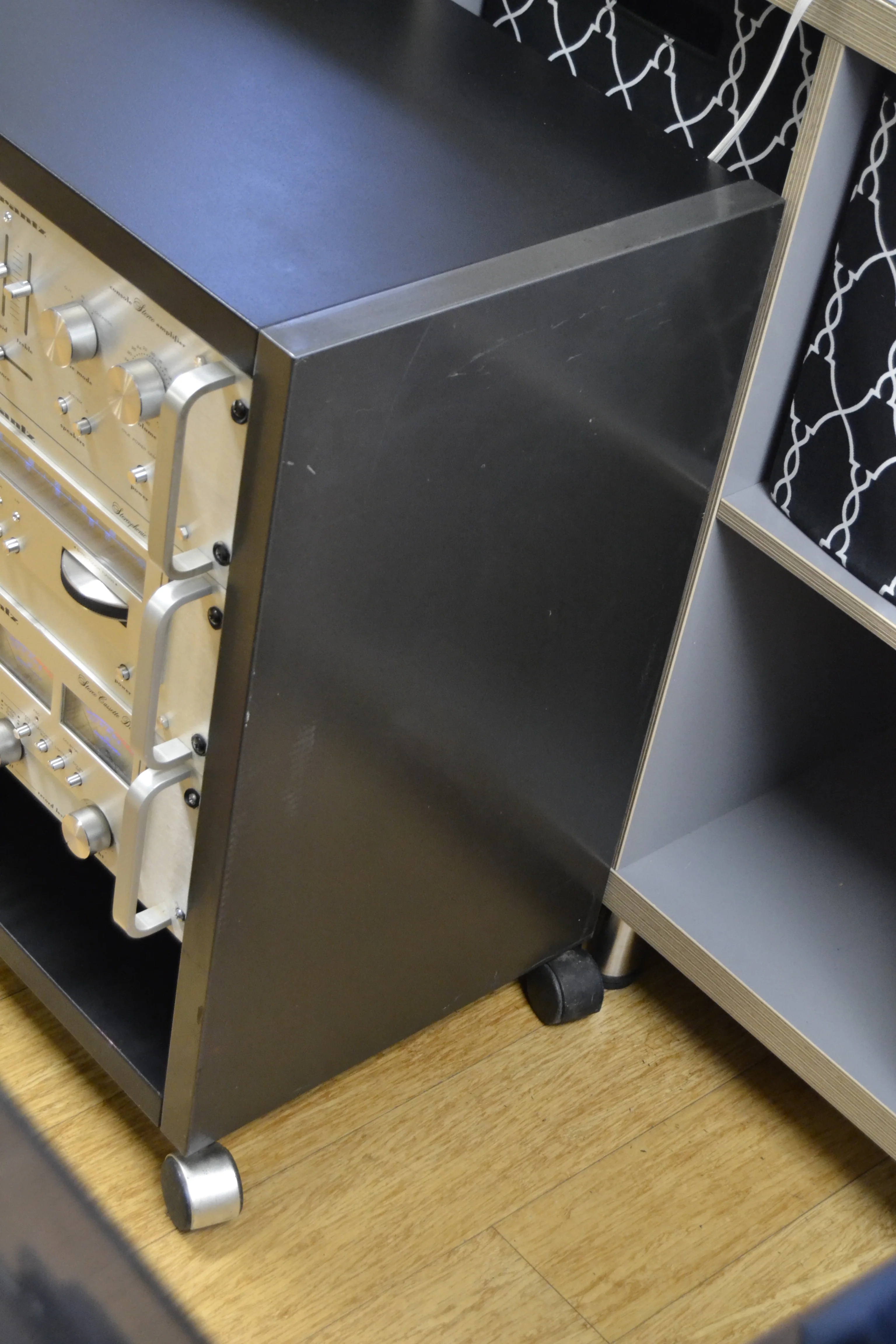 The Marantz Rack with 1090 Integrated Amplifier * 2100L Tuner * 5010B Cassette * - Image 13