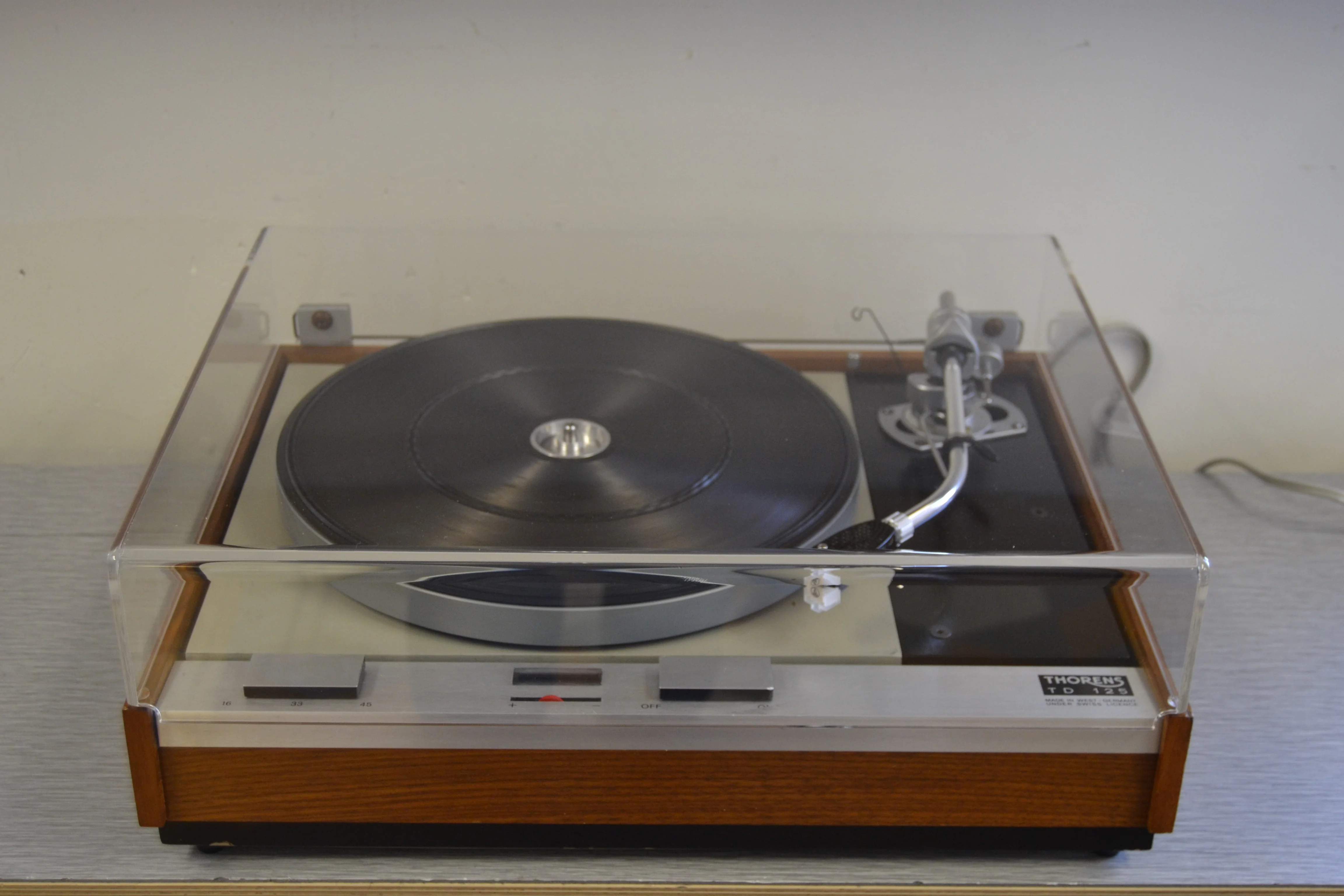 Thorens TD-125 Turntable with Shure SME 3009 Tonearm - NEW Dust Cover