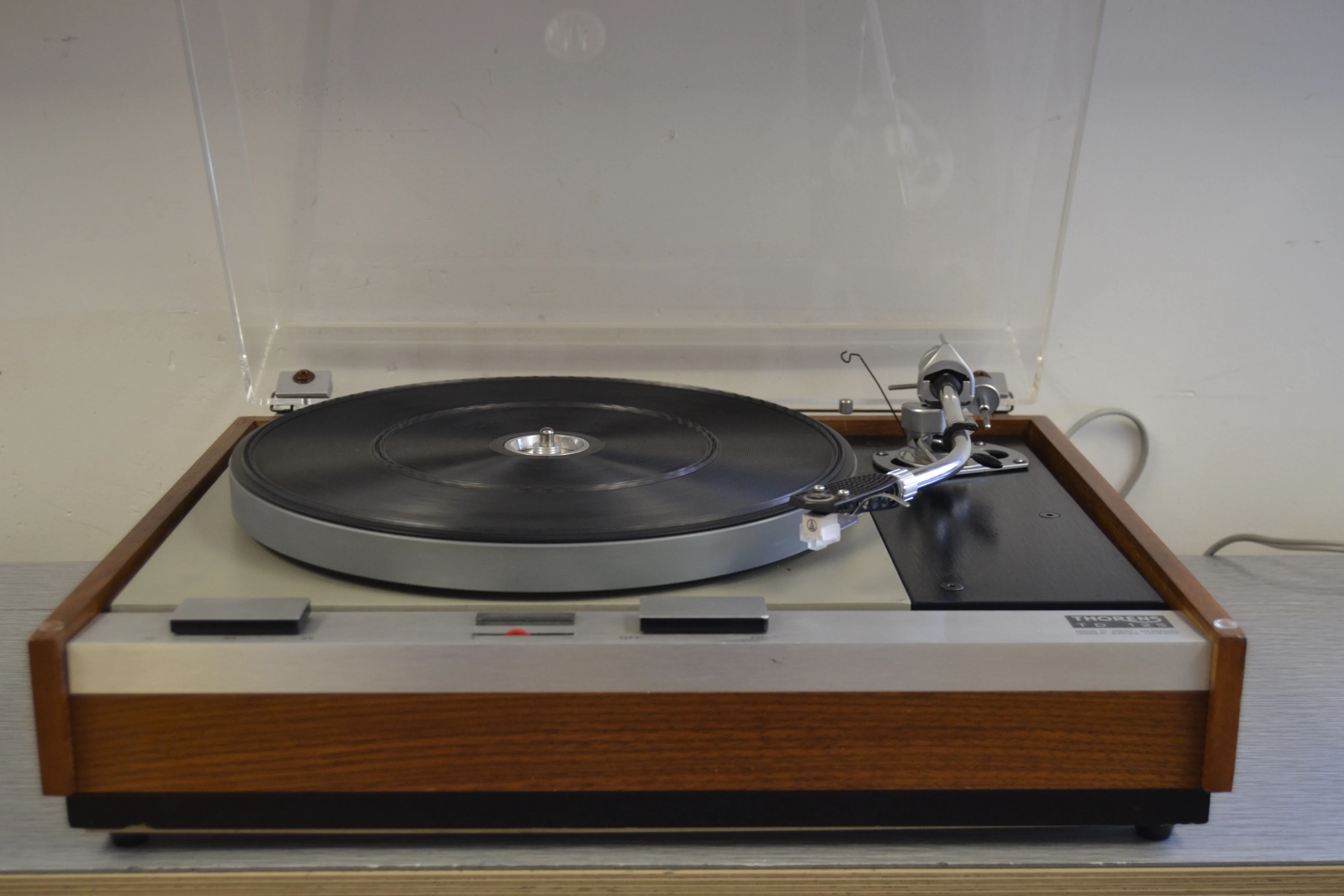 Thorens TD-125 Turntable with Shure SME 3009 Tonearm - NEW Dust Cover - Image 4
