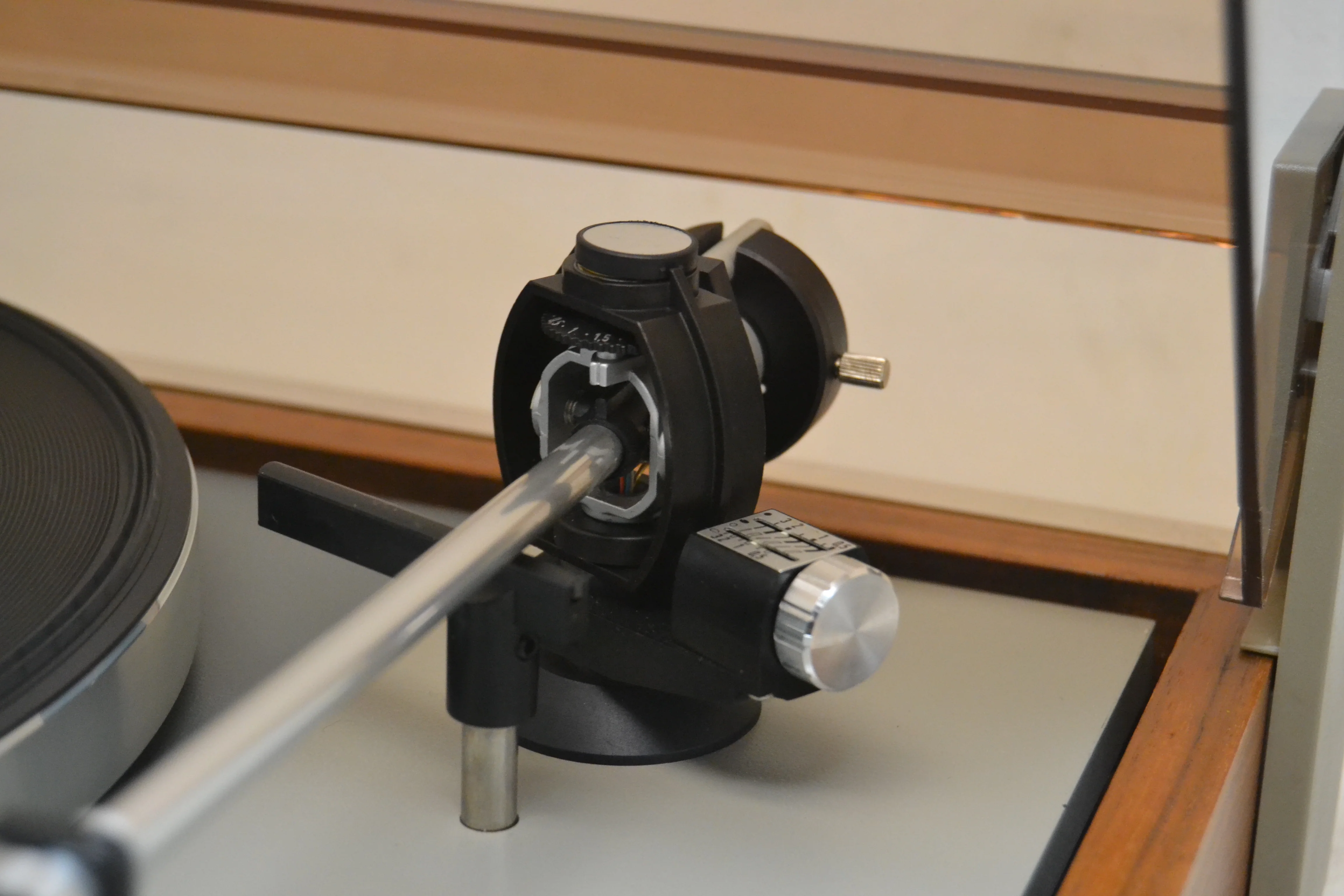 Thorens TD126 Electronic * Belt Drive Turntable * Shure V15 V Cartridge * Second NOS Shure Stylus - Image 10