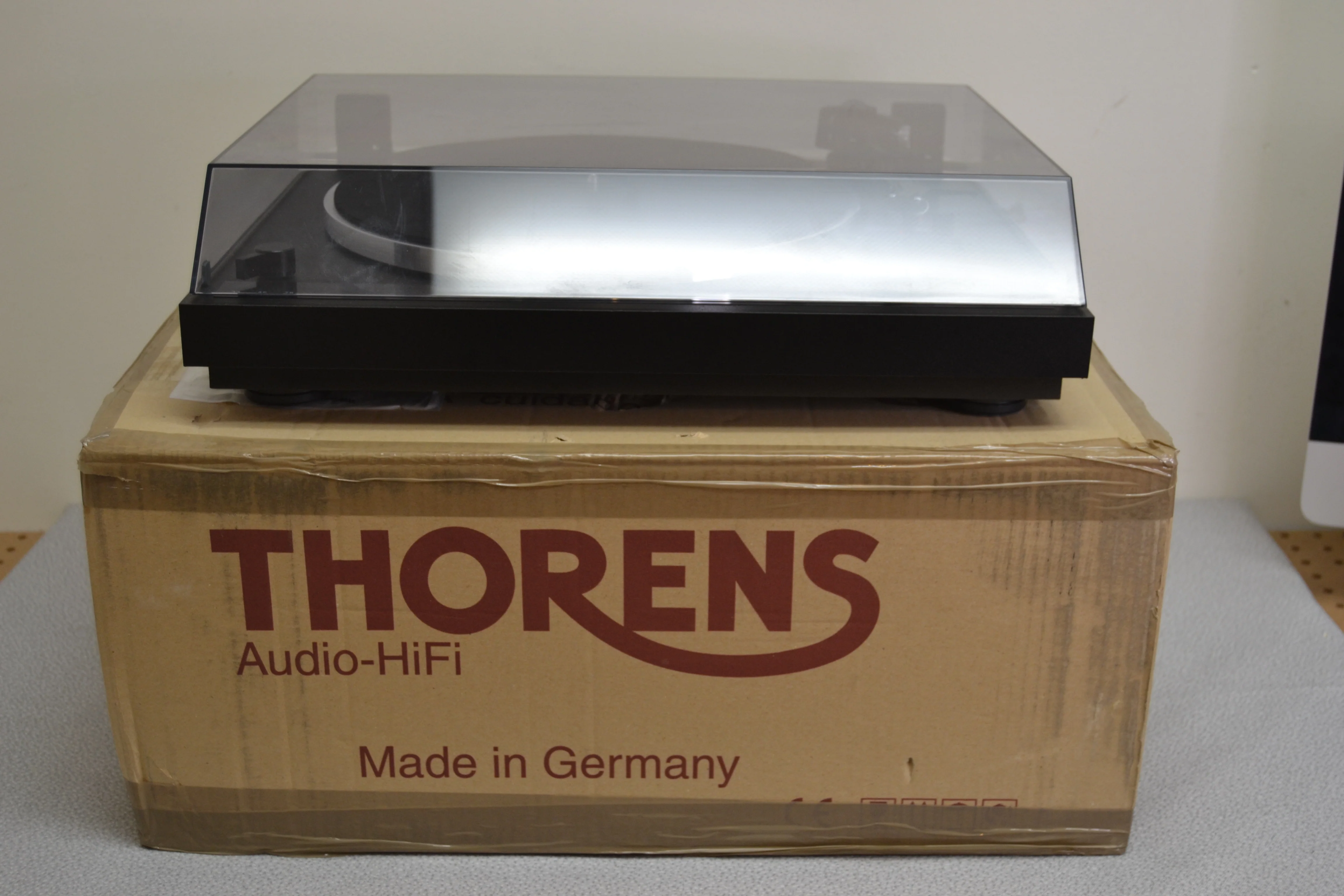 Thorens TD190 3-Speed Belt-Drive Turntable * Original Box * Manual * Ortofon OM10 Cartridge