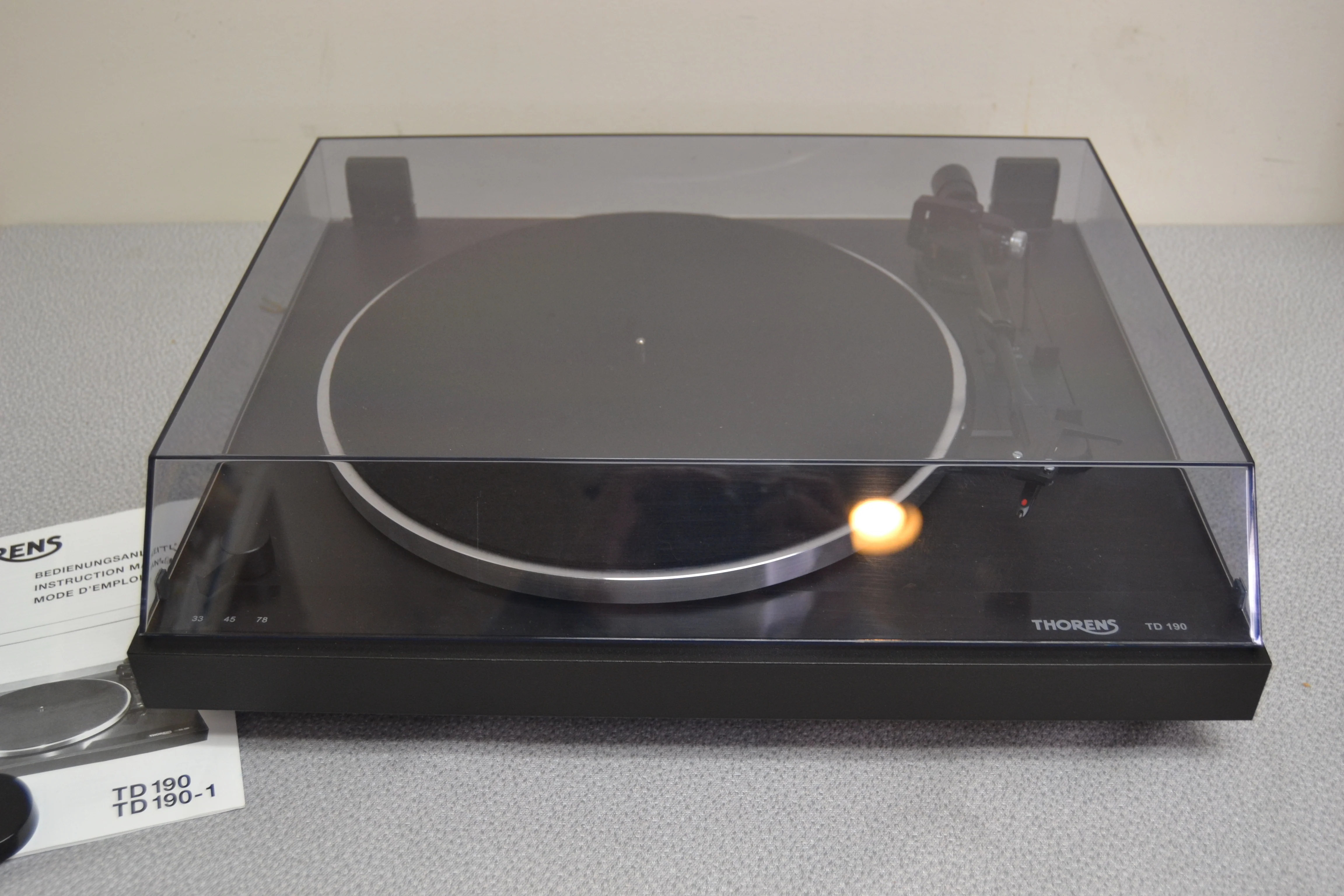 Thorens TD190 3-Speed Belt-Drive Turntable * Original Box * Manual * Ortofon OM10 Cartridge - Image 2