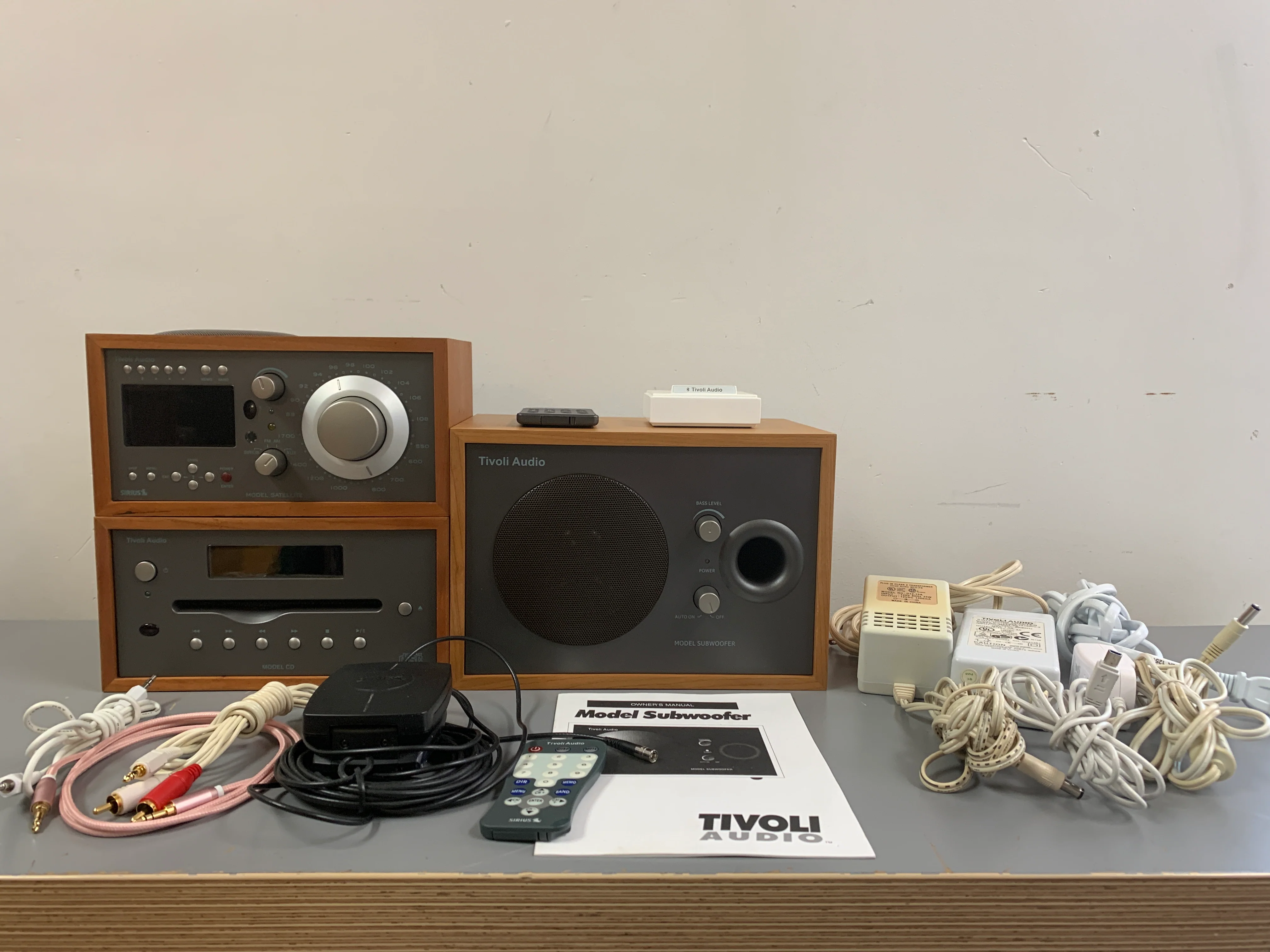 Tivoli Audio Complete Set - Model Satellite - Model CD - Model Subwoofer - Bluetooth - Remotes and Cables