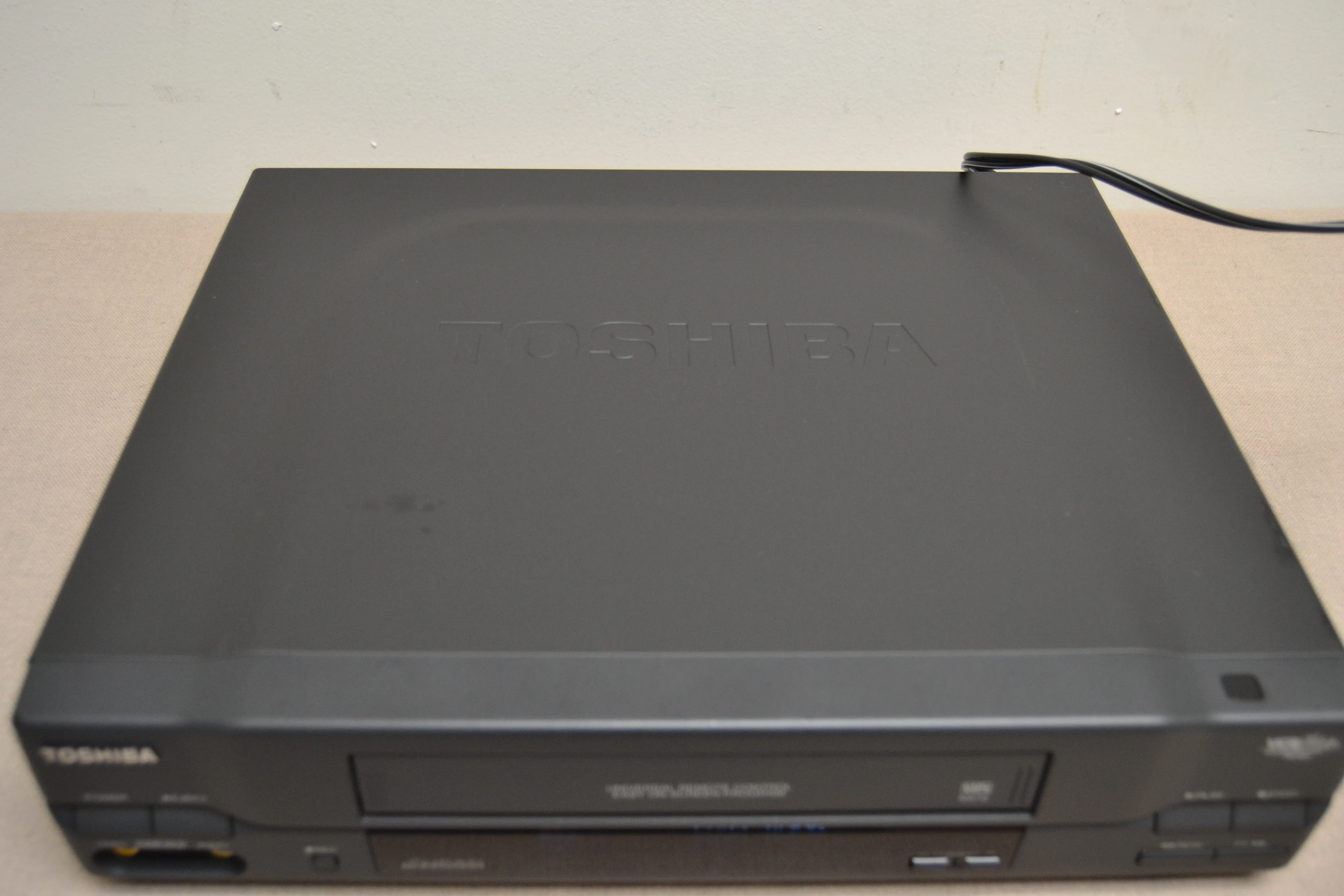 Toshiba M-472 Video Cassette Recorder * Remote * Fully Serviced New Belts - Image 6
